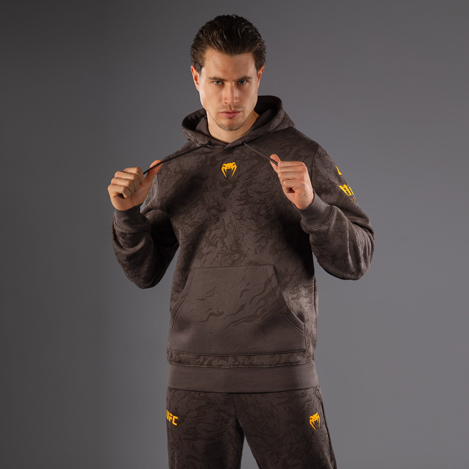 UFC Fusion by Venum Fight Week Men's Pullover Hoodie - Earthen