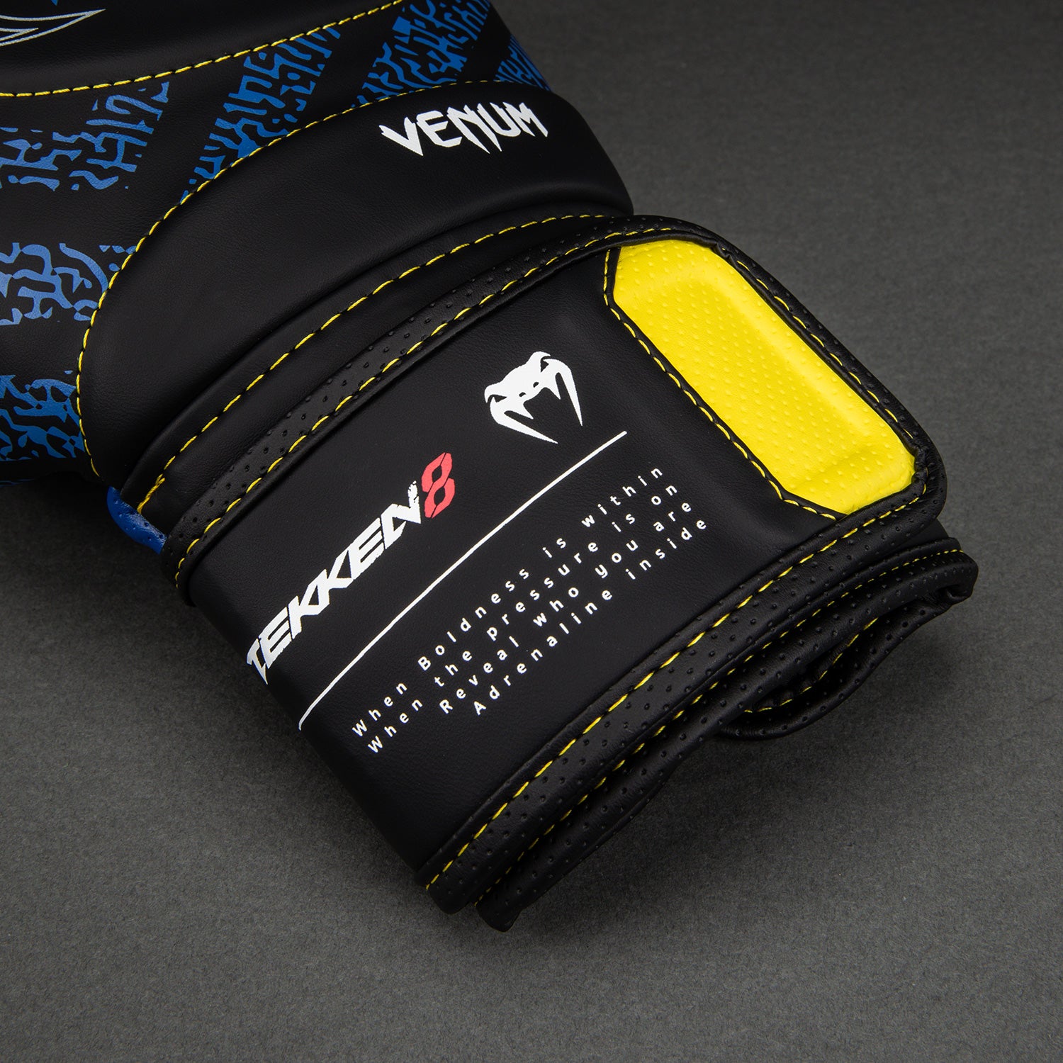 Venum x TEKKEN 8 Boxing Gloves - King - Black/Yellow - Venum