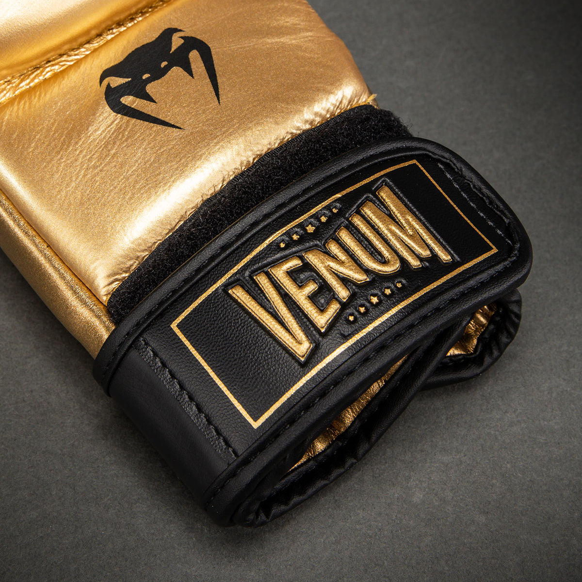 Venum Attack 2.0 Sparring Gloves Leather - Gold/Black