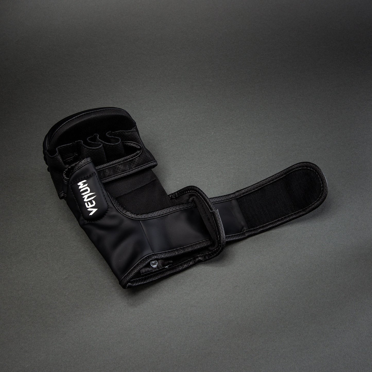 Venum x TEKKEN 8 Sparring Gloves - King - Black/Yellow