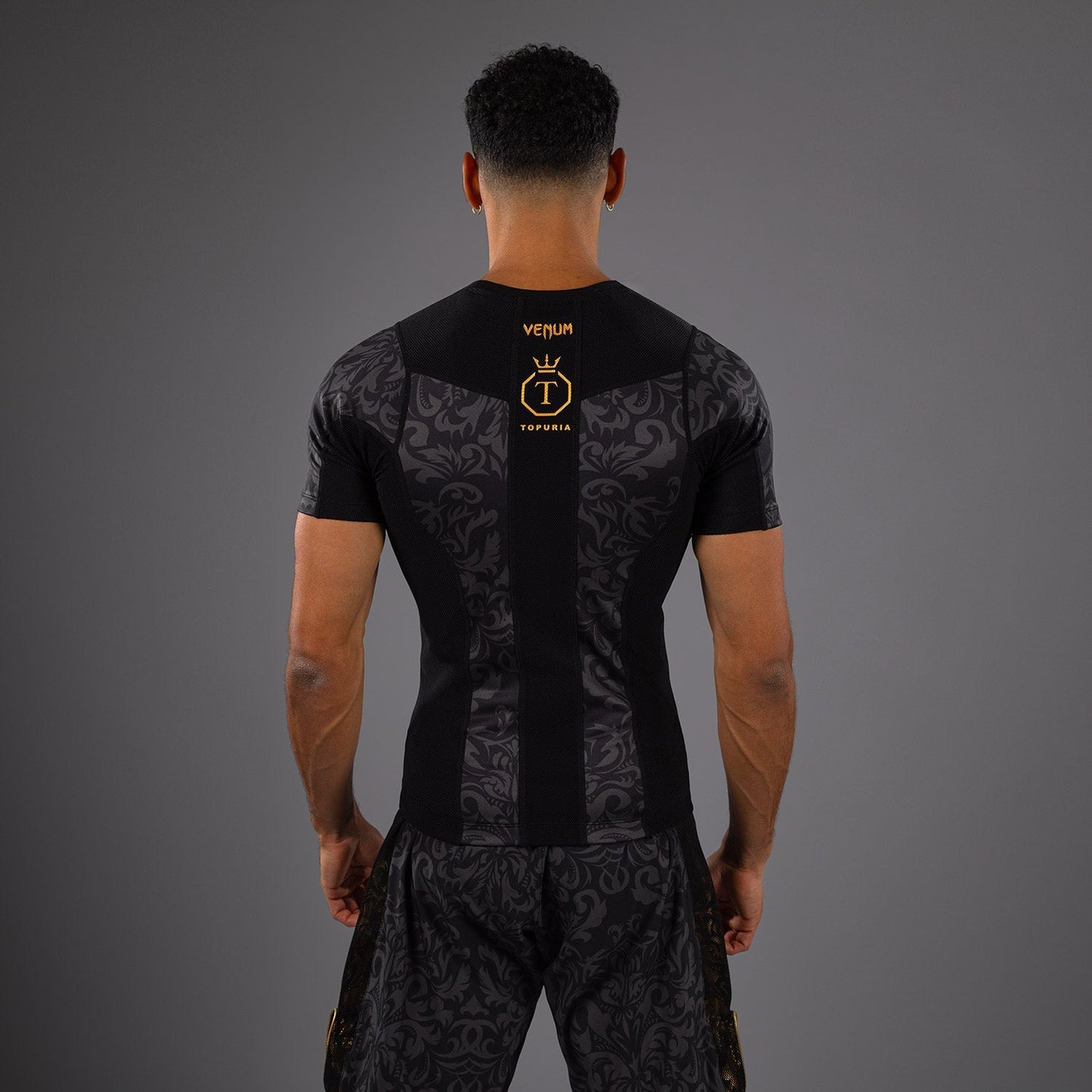 Venum x Topuria Unmatched Edition Short Sleeve Rashguard - Black/Gold