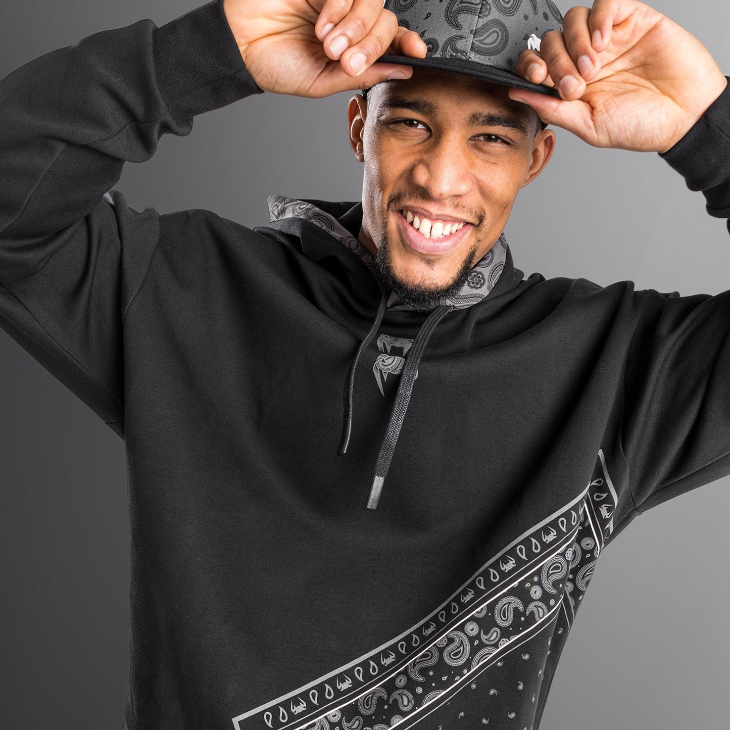 Venum Cali 34 XL Hoody - Oversize- Black