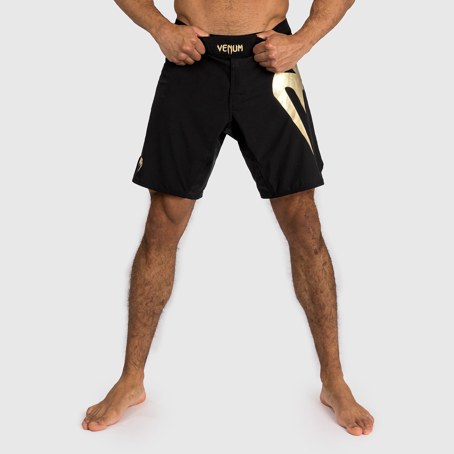 Venum Light 5.0 Fight Shorts - Black/Gold - Venum