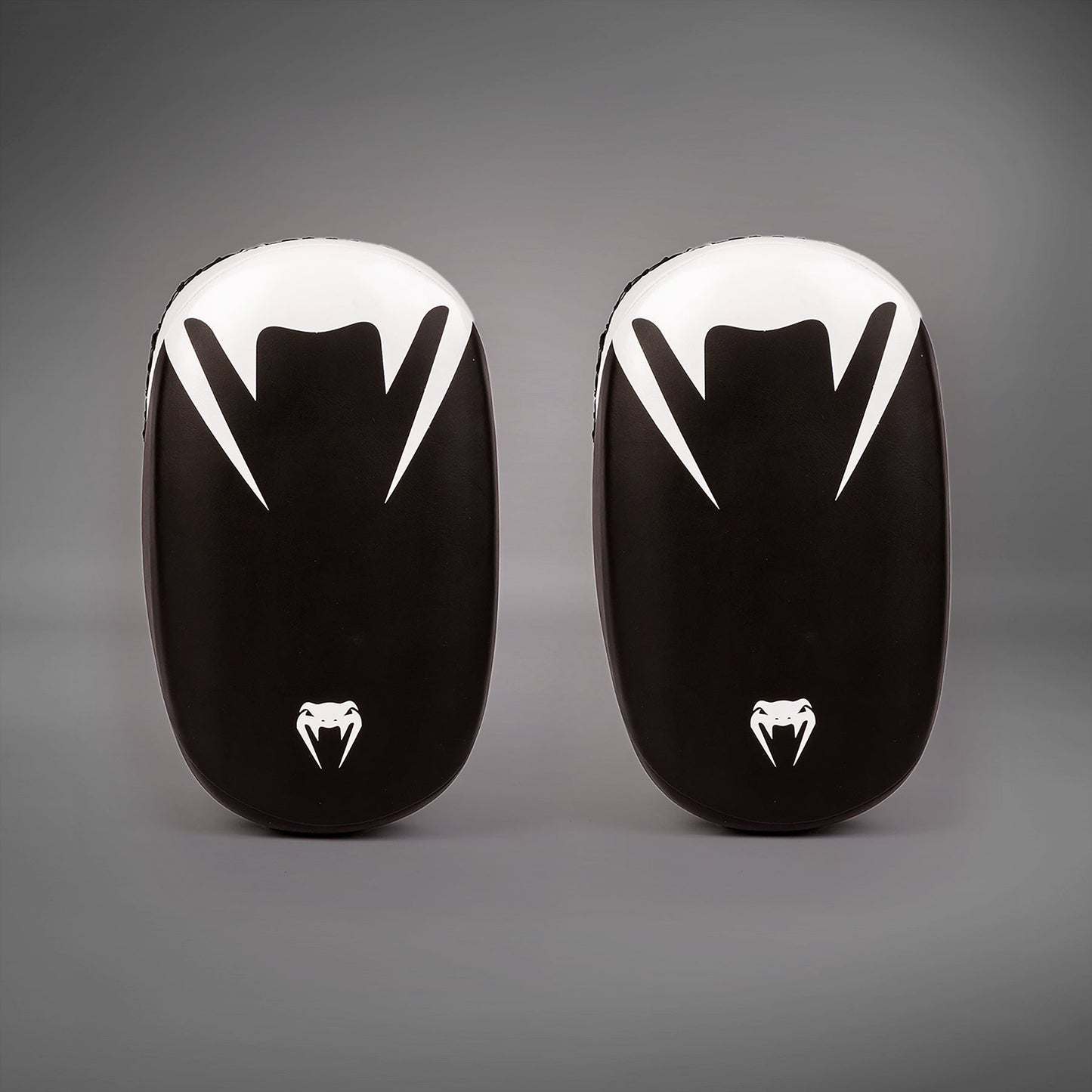 Venum Kick Boxing 2.0 Micro Fiber Paos - Black/White