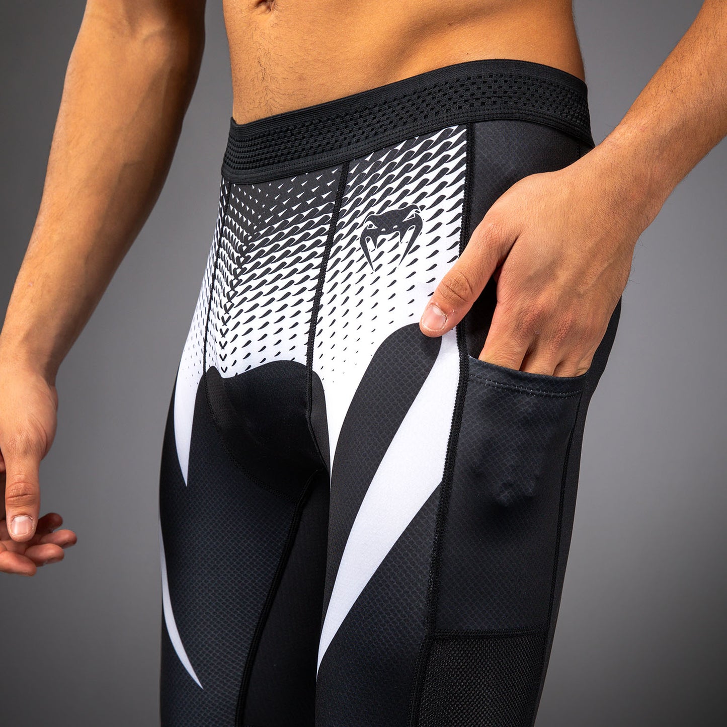 Venum No Gi Spats - Black/White