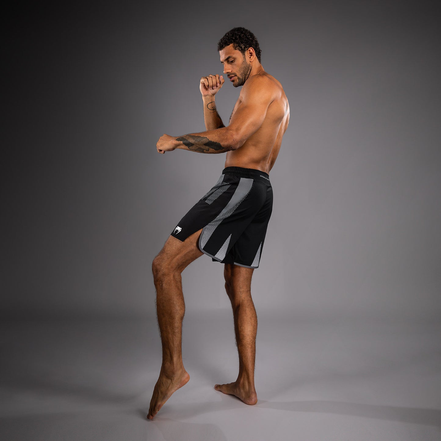 Venum Adrenaline Fightshorts - Black/Silver Grey