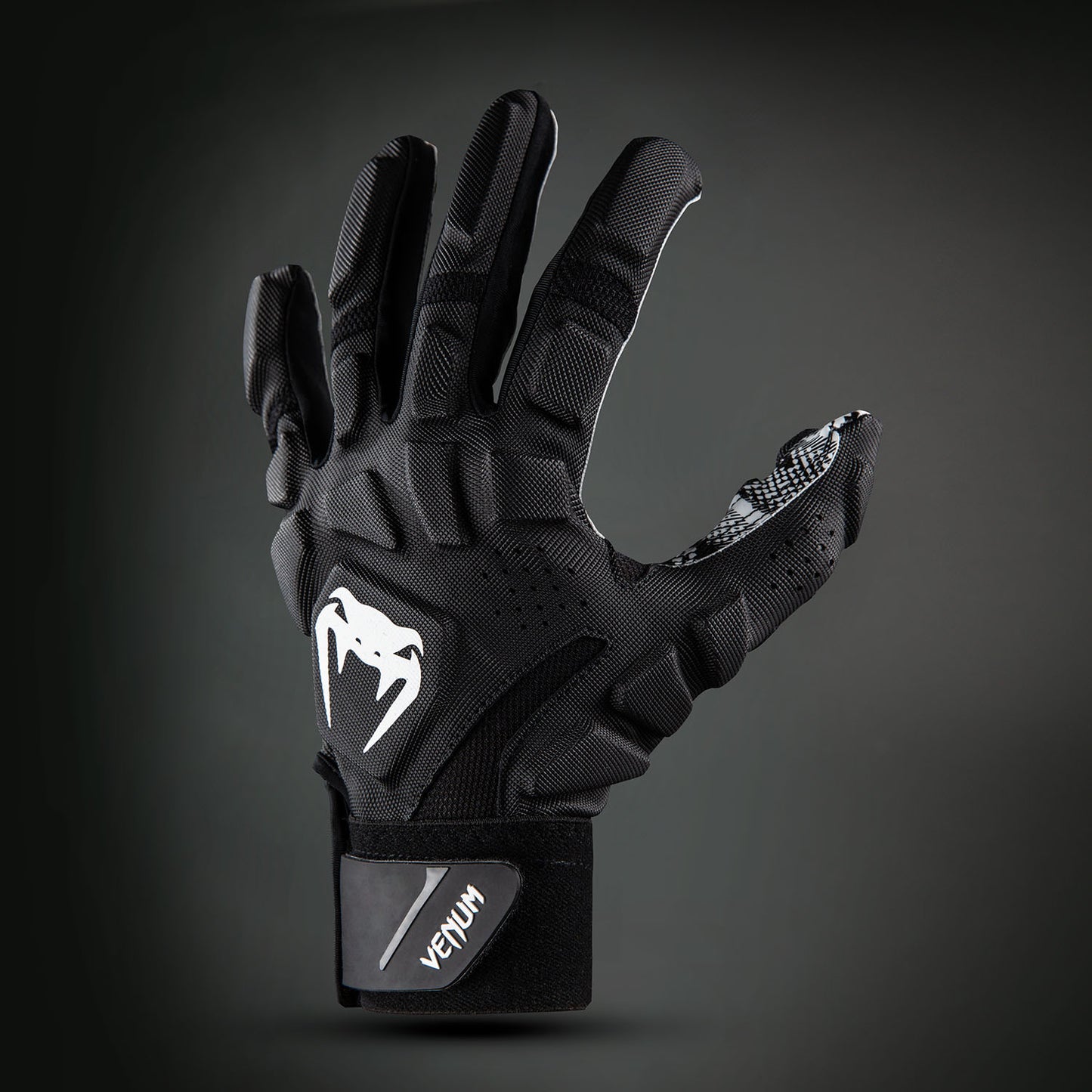 BLACK/WHITE Venum Elite Xtp Football Gloves