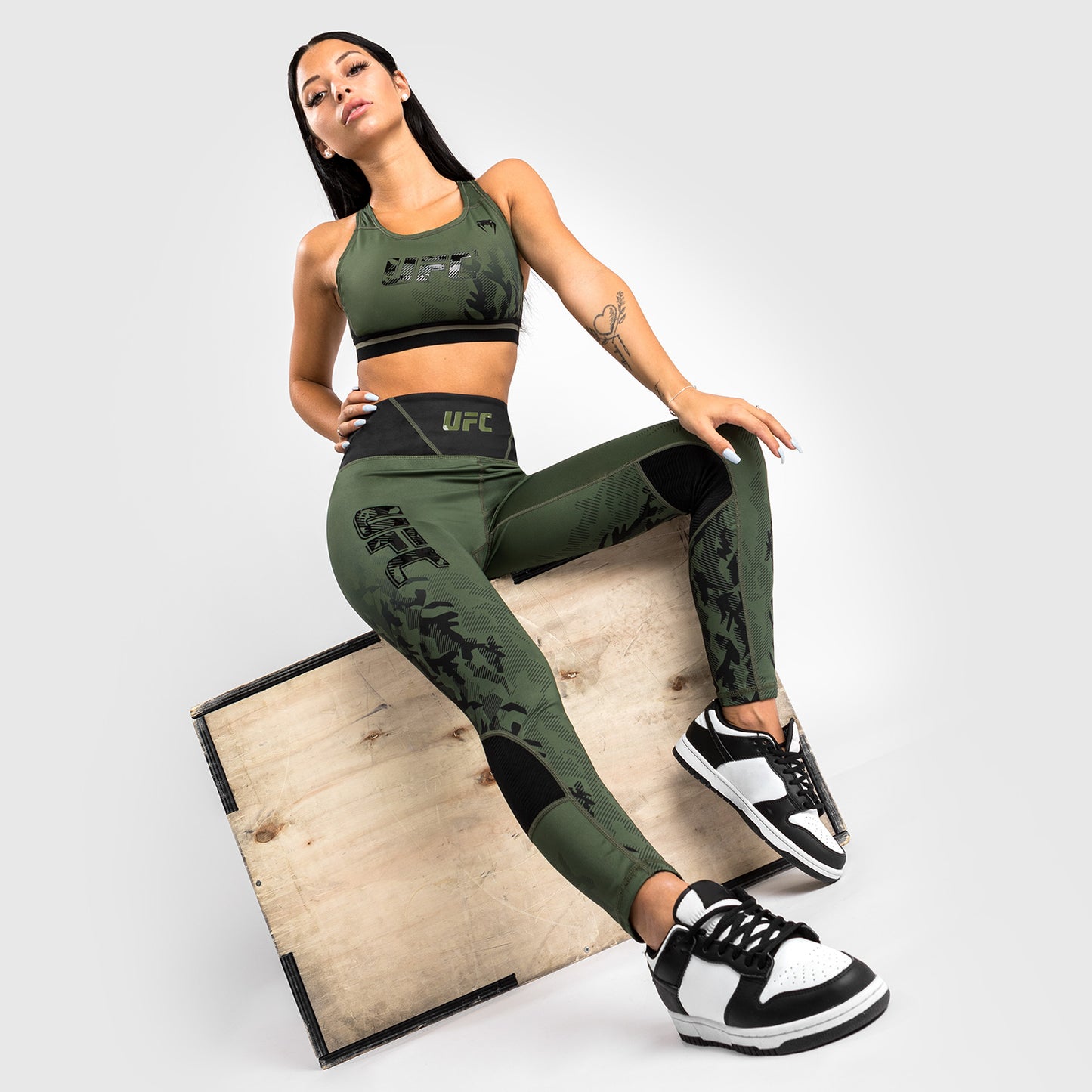 UFC Venum Authentic Fight Week Women's Performance Tight - Khaki