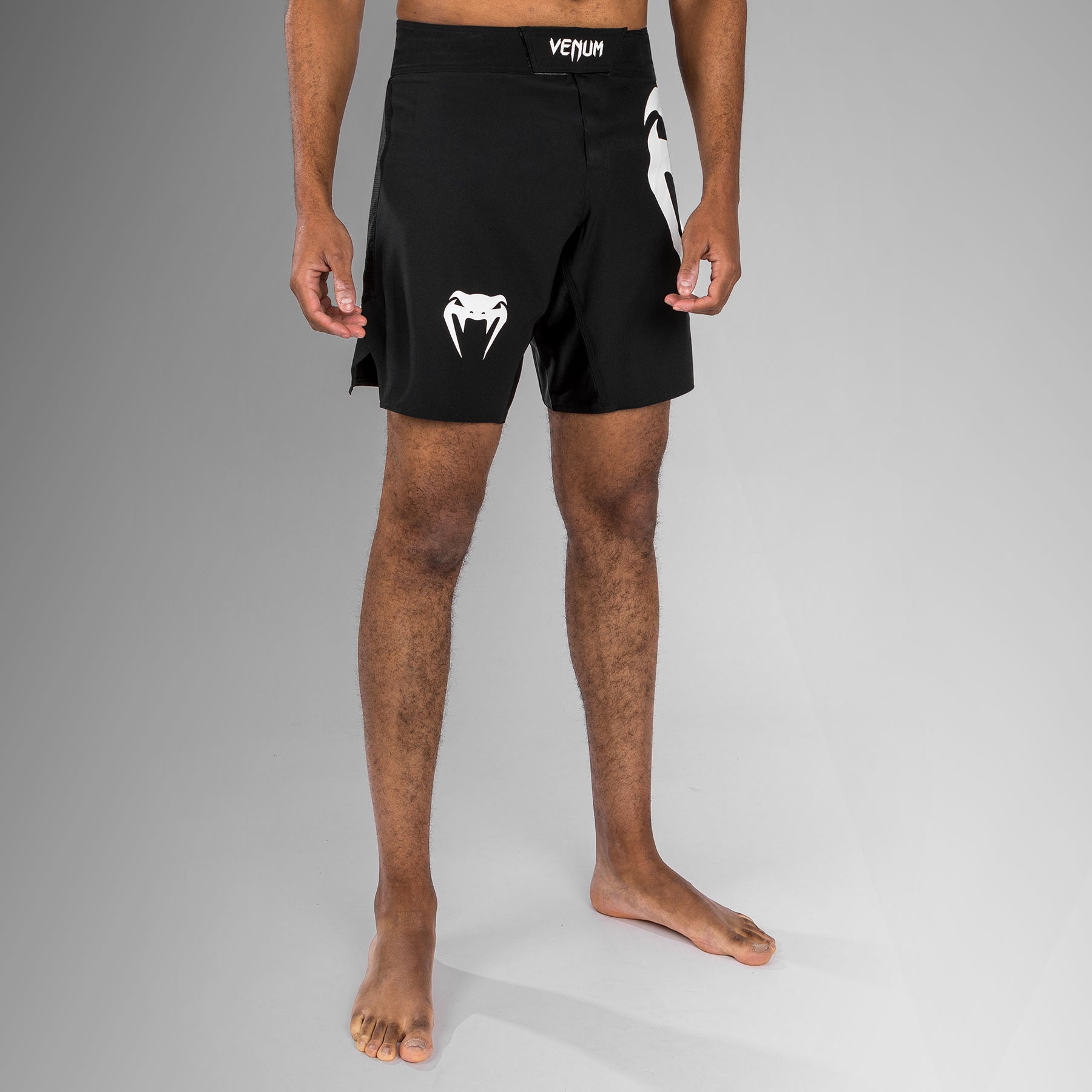 Venum Light 5.0 Fightshort - Black/White - Venum product-type_MMA