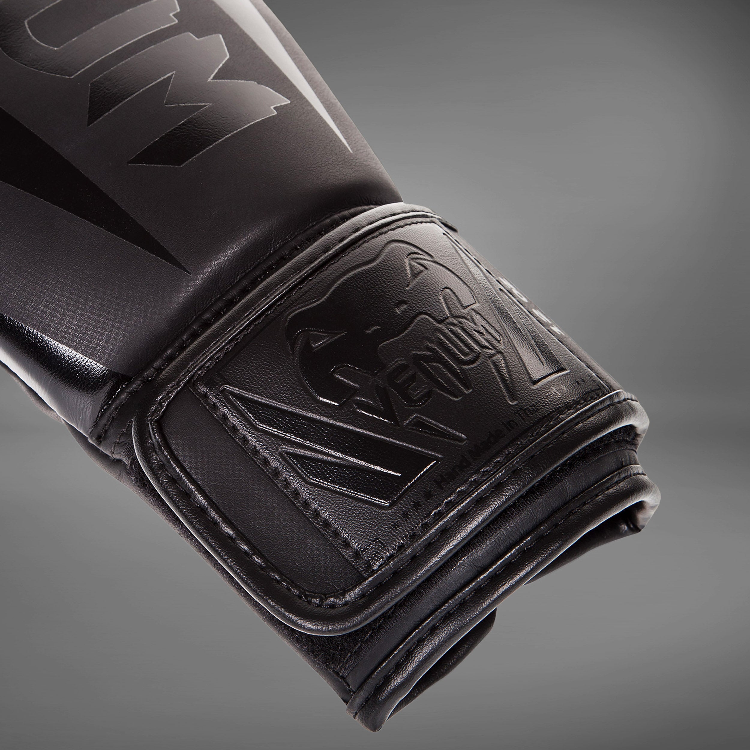 Venum Elite Boxing Gloves - Black - Venum