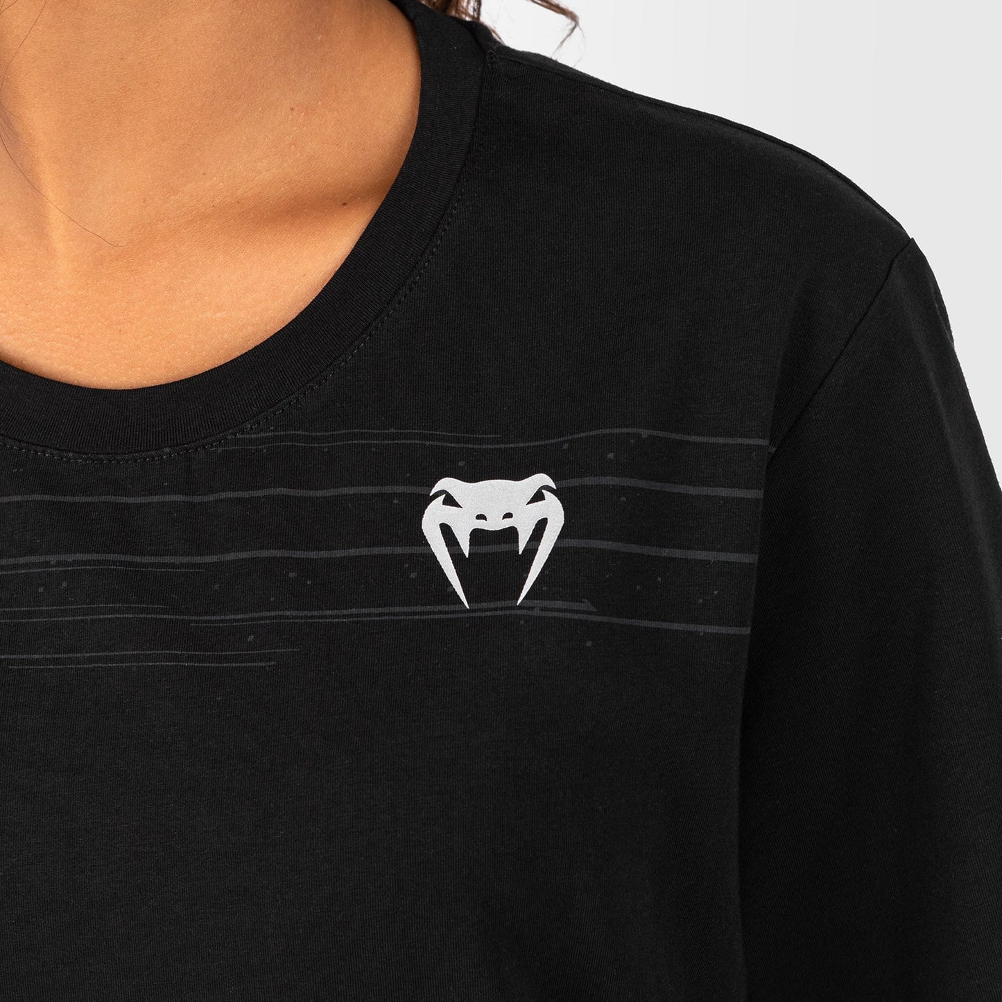 UFC Venum Performance Institute 2.0  Women’s T-Shirt - Black/Red