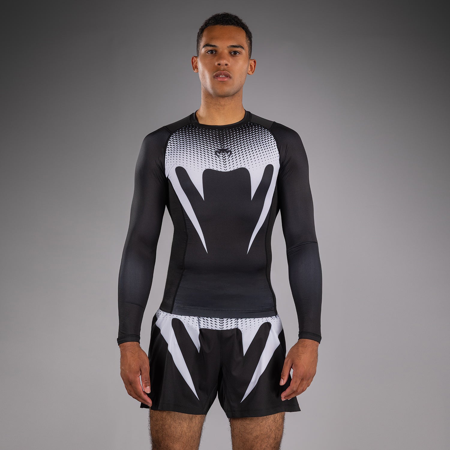 【Riku】 New Essentials Long Sleeve Zipped Lycra Rashguard - Roxy