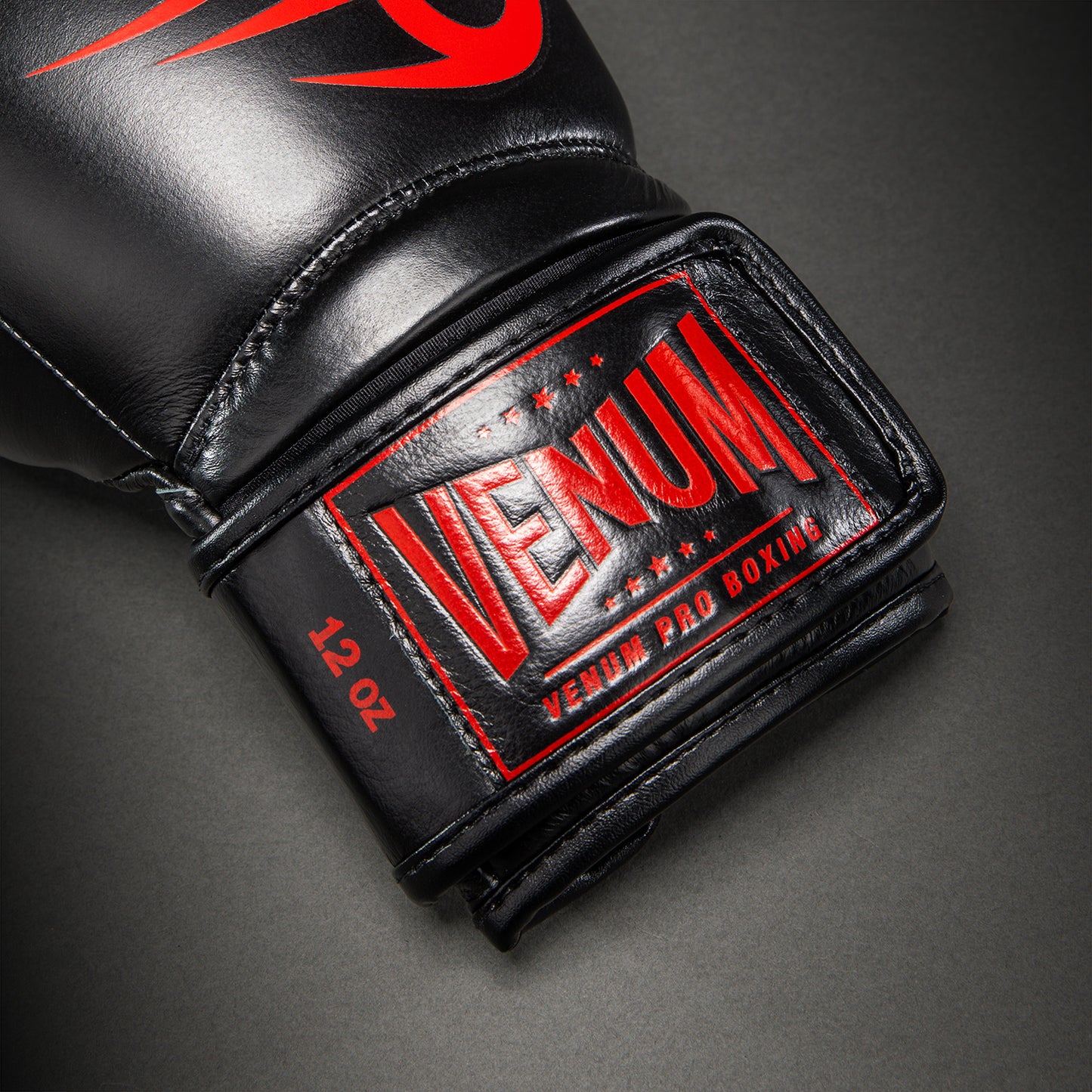 Venum Giant 2.0 Mike Tyson Pro Boxing Gloves - Black/Red