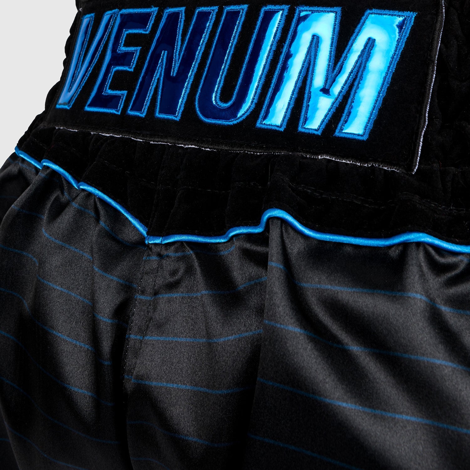 Venum Attack Muay Thaï Shorts - Black/Blue