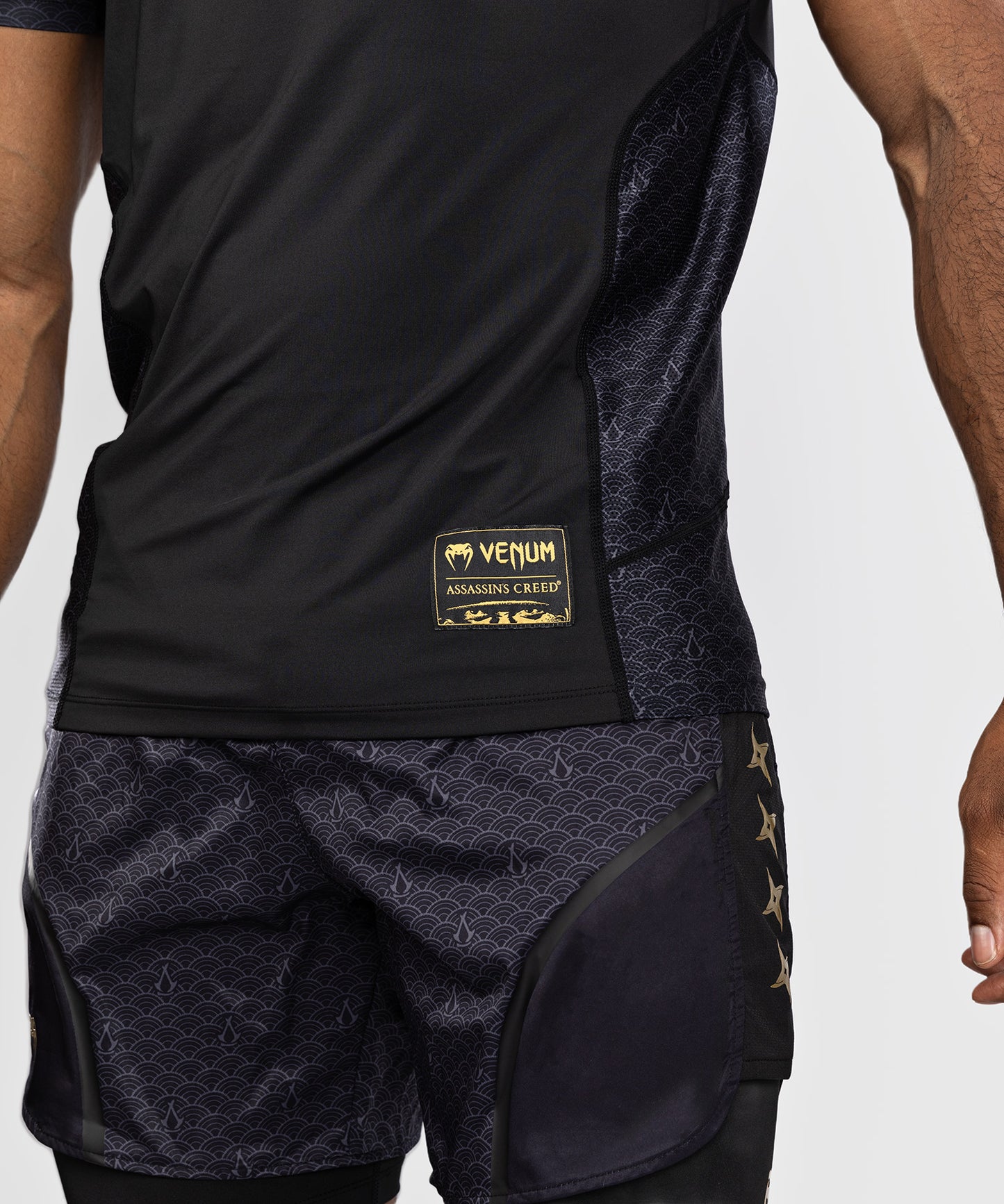 Venum x Assassin's Creed Shadows Dry Tech - Black Gold