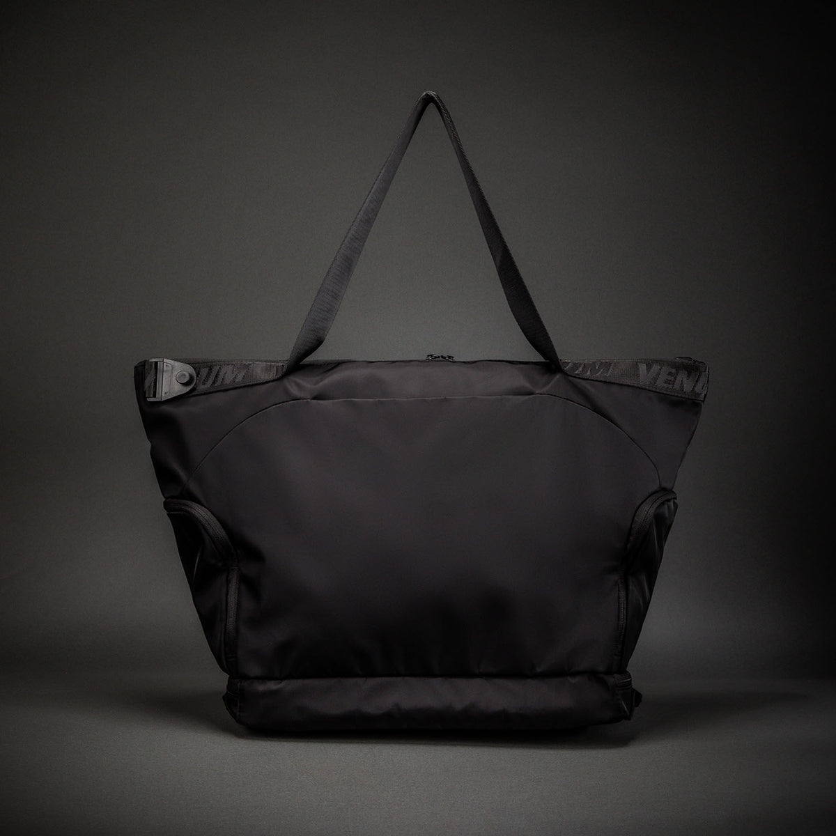 Venum Essential Sports Bags - Black