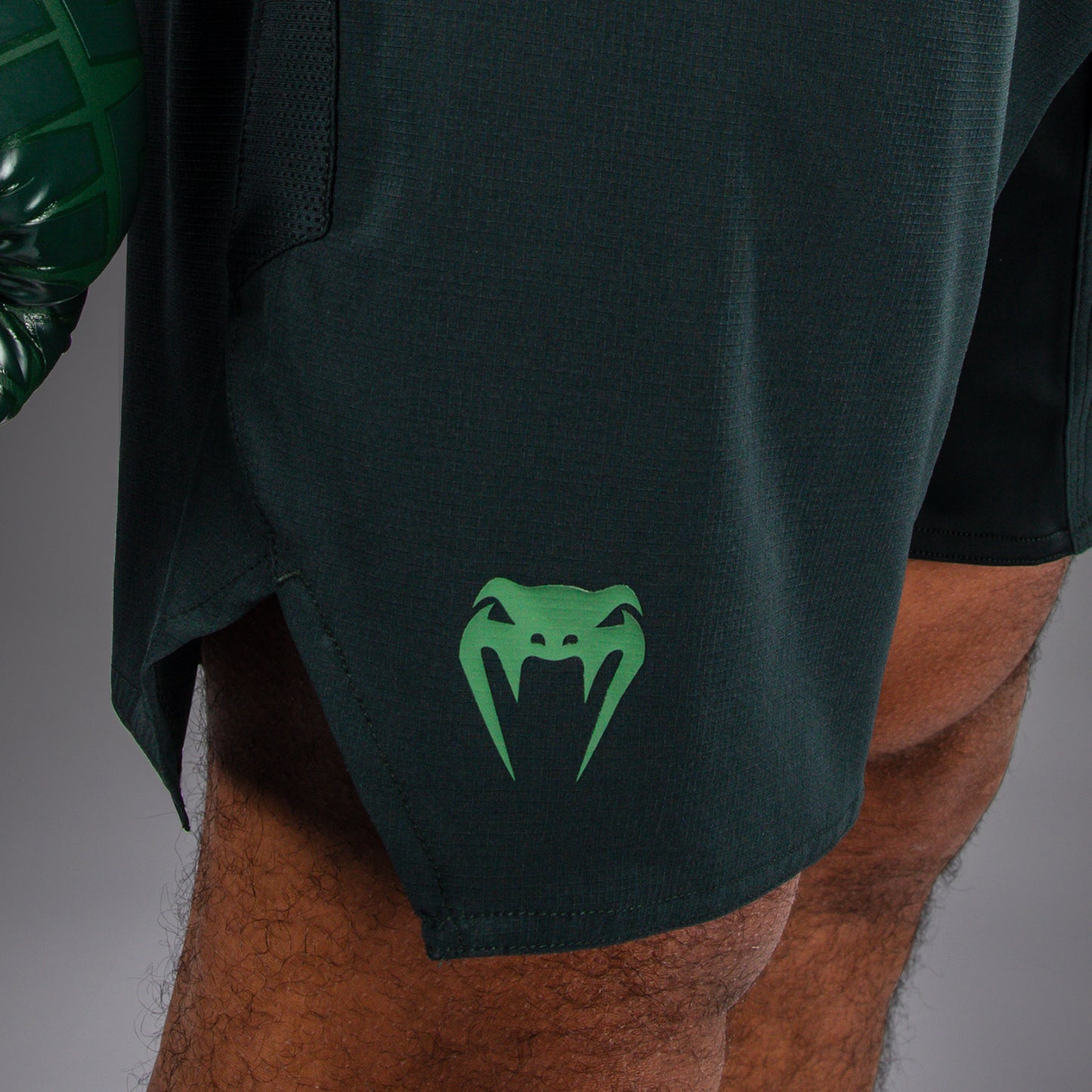 Venum Light 5.0 Fightshorts - Forest Green/Light Green  product-type_MMA Shorts Venum