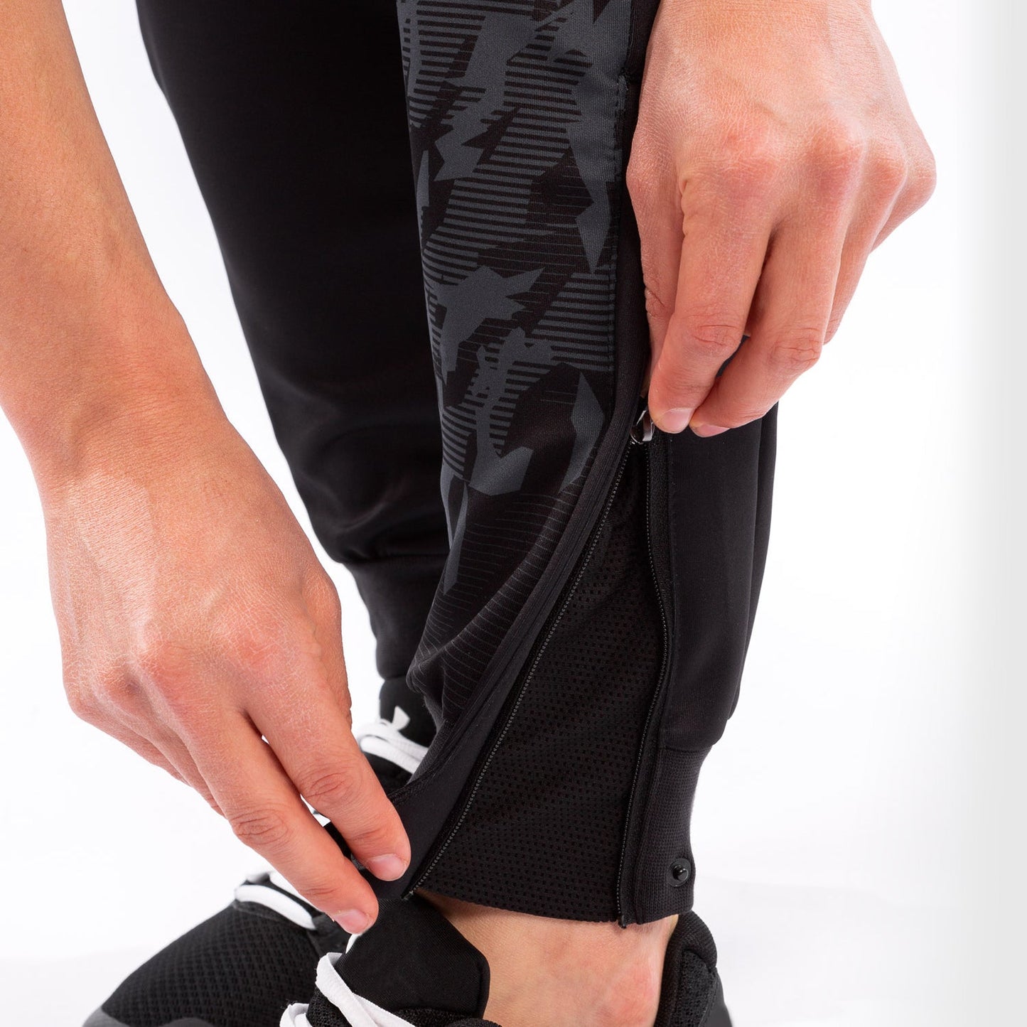 UFC Venum Authentic Fight Week Women's Pants - Black