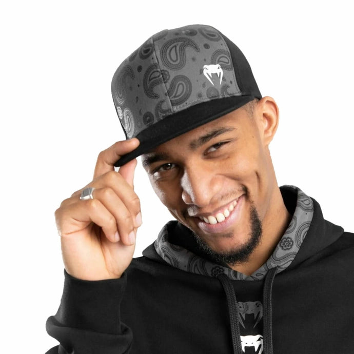 Venum Cali 34 Cap - Black