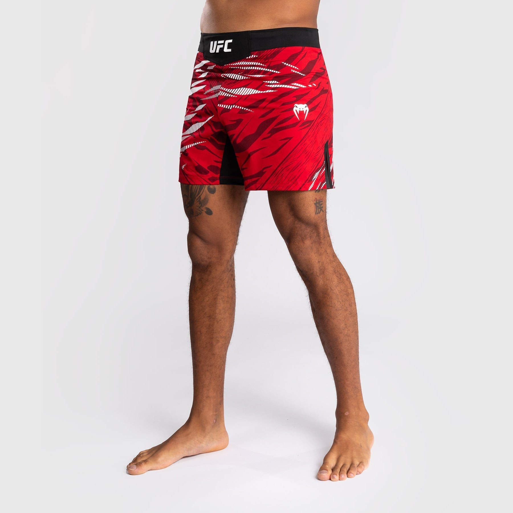 UFC ボクシングウェア レッド Men's UFC Zenith by Venum Red Authentic Fight Night Short Fit