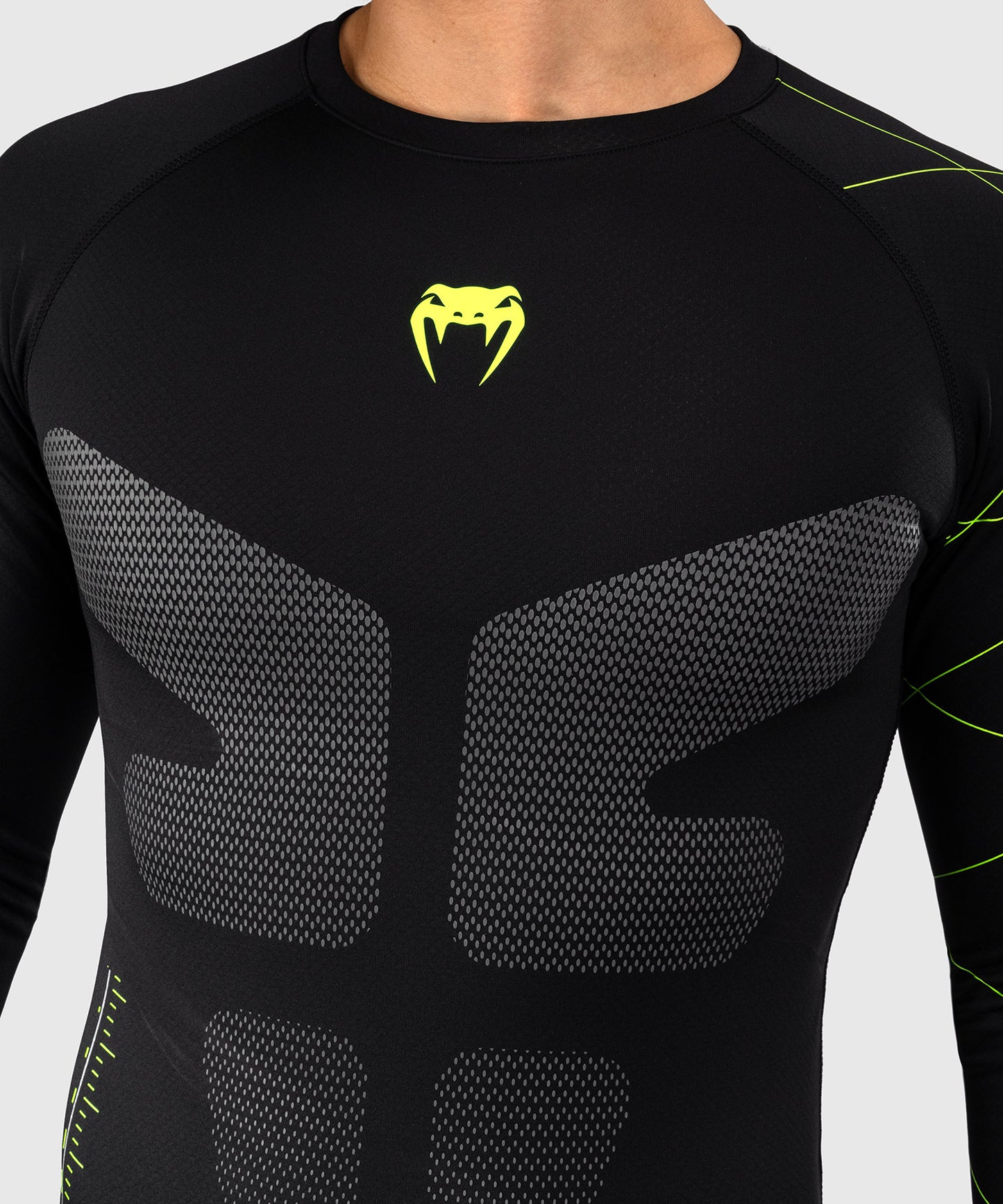 Venum Training Camp 4.0 Long Sleeve Rashguard - Black/Neon Green