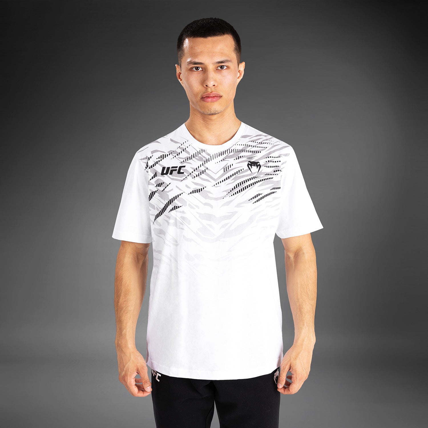 【UFC】 不可抗力short sleeve tee black★正規品 ★追跡可 UFC】 不可抗力short sleeve tee black☆正規品 ☆追跡可 トップス
