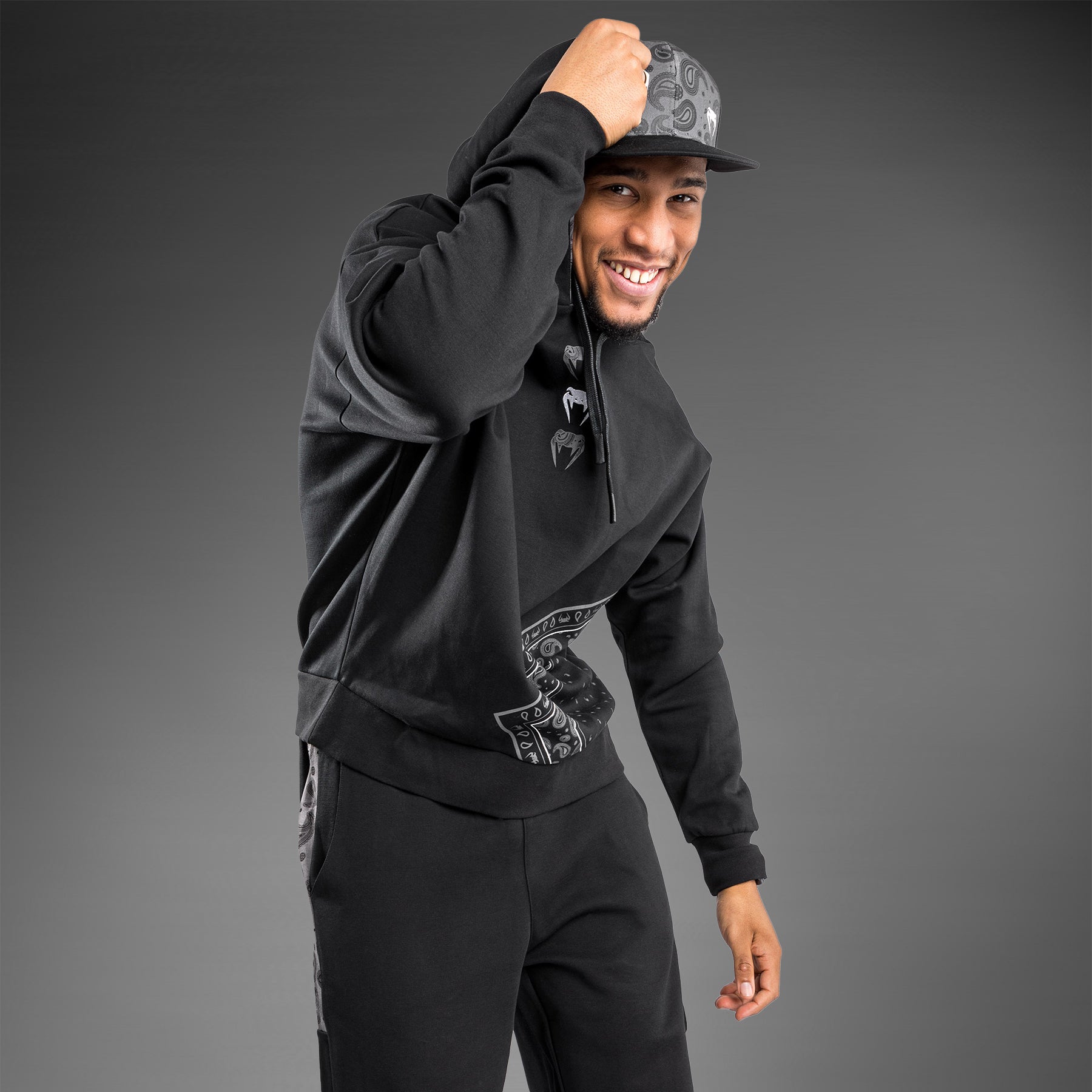 Venum Cali 34 XL Hoody - Oversize- Black - Venum