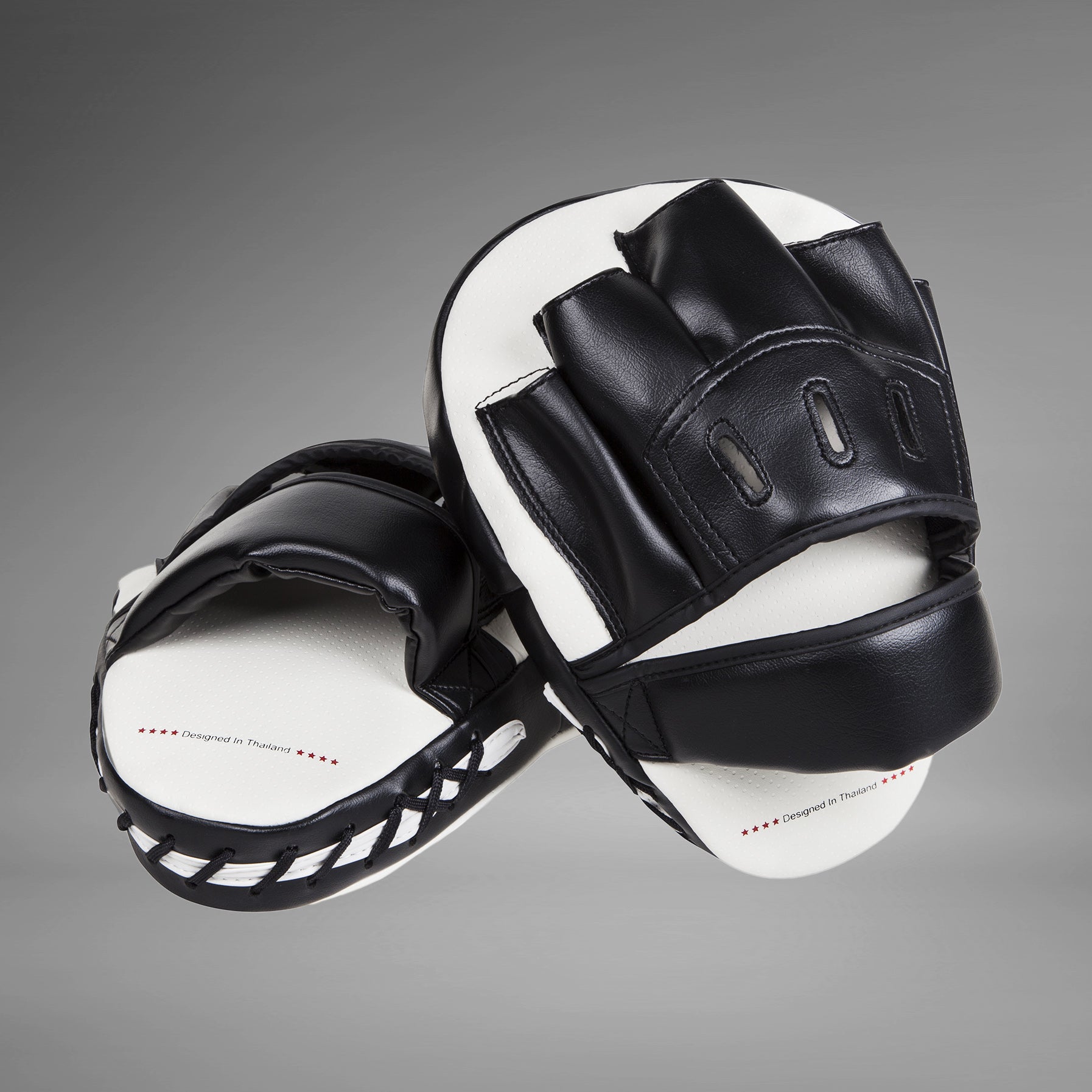 VENUMパンチングミット Venum Classic Curved Punching Mitts for Boxing, MMA Muay