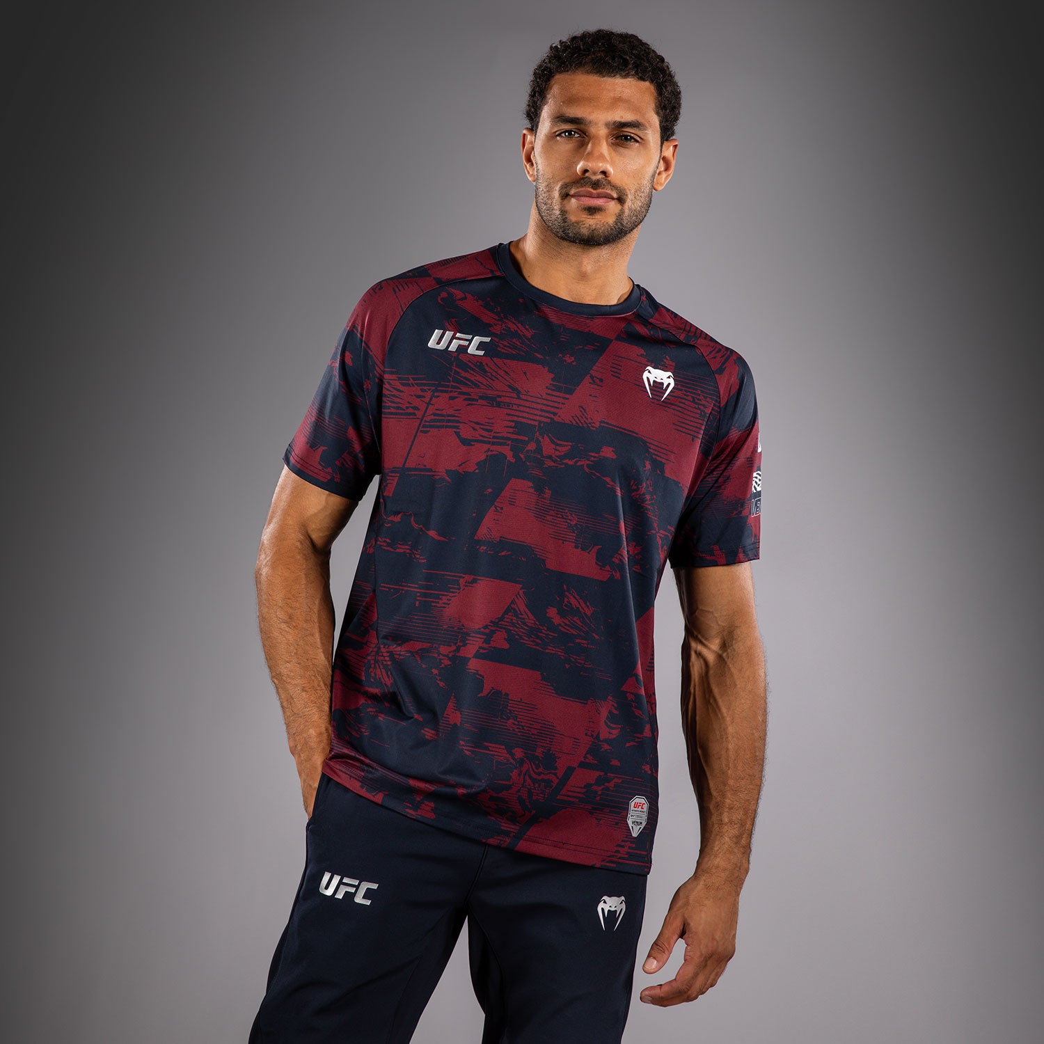 正規品 venum UFC Tシャツ 総柄 Mサイズ Rizin Men's UFC Zenith by Venum Burgundy Authentic Fight Week