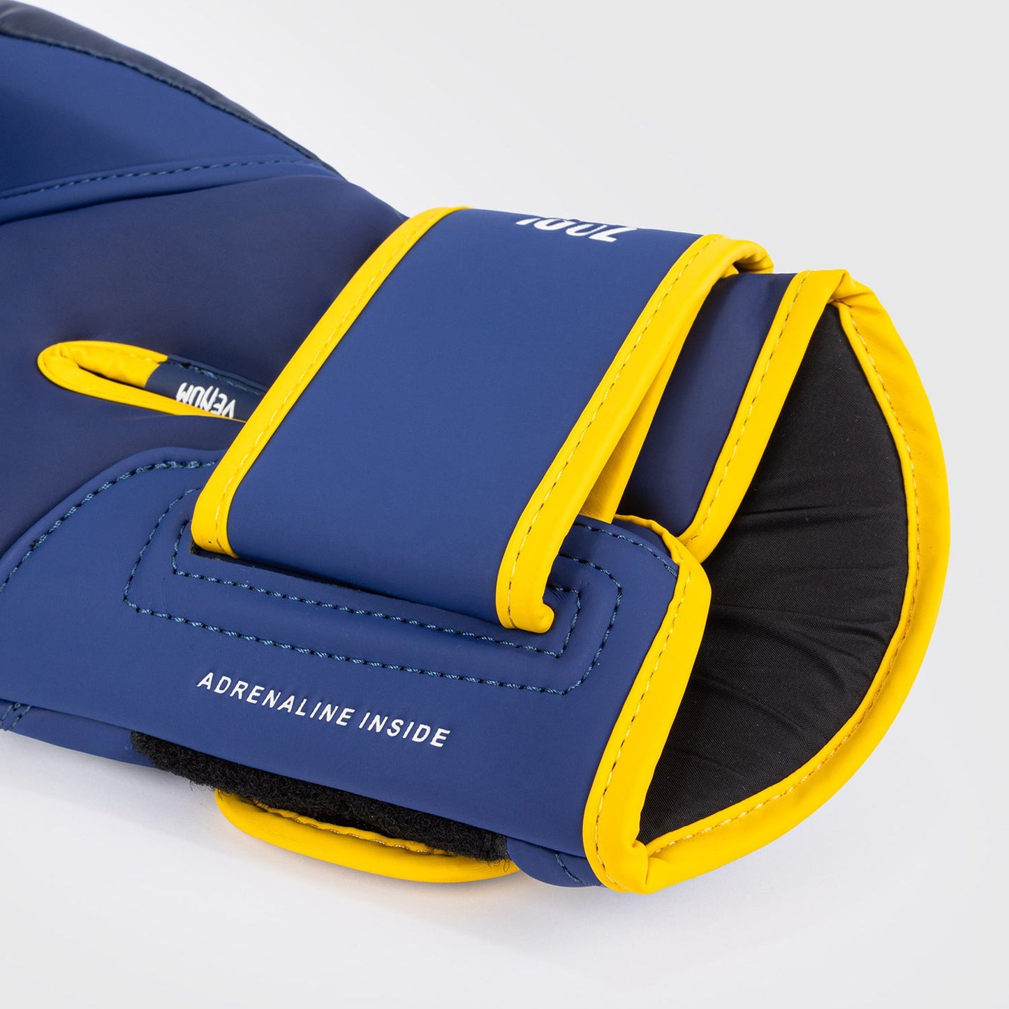 Venum Challenger 4.0 Boxing Gloves - Sport 05
