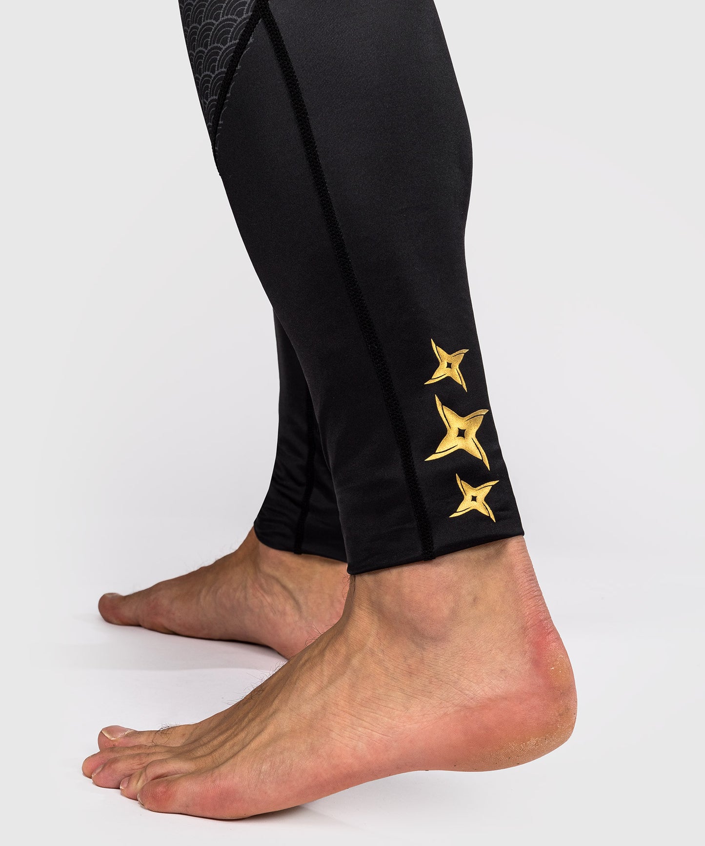 Venum x Assassin's Creed Shadows Spats - Black/Gold