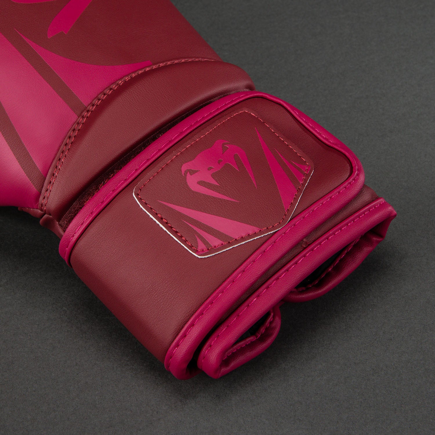 Venum Challenger 2.5 Boxing Gloves – Rasberry Pink - Venum