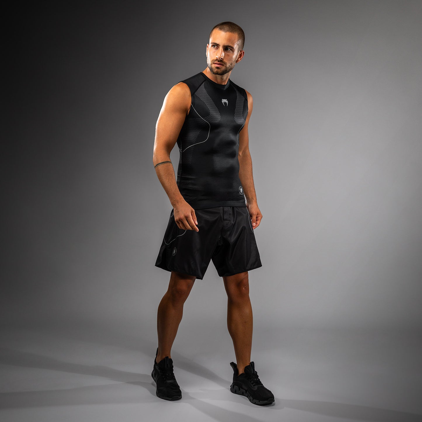 Venum Nexus Sleeveless Rashguard - Black/Silver