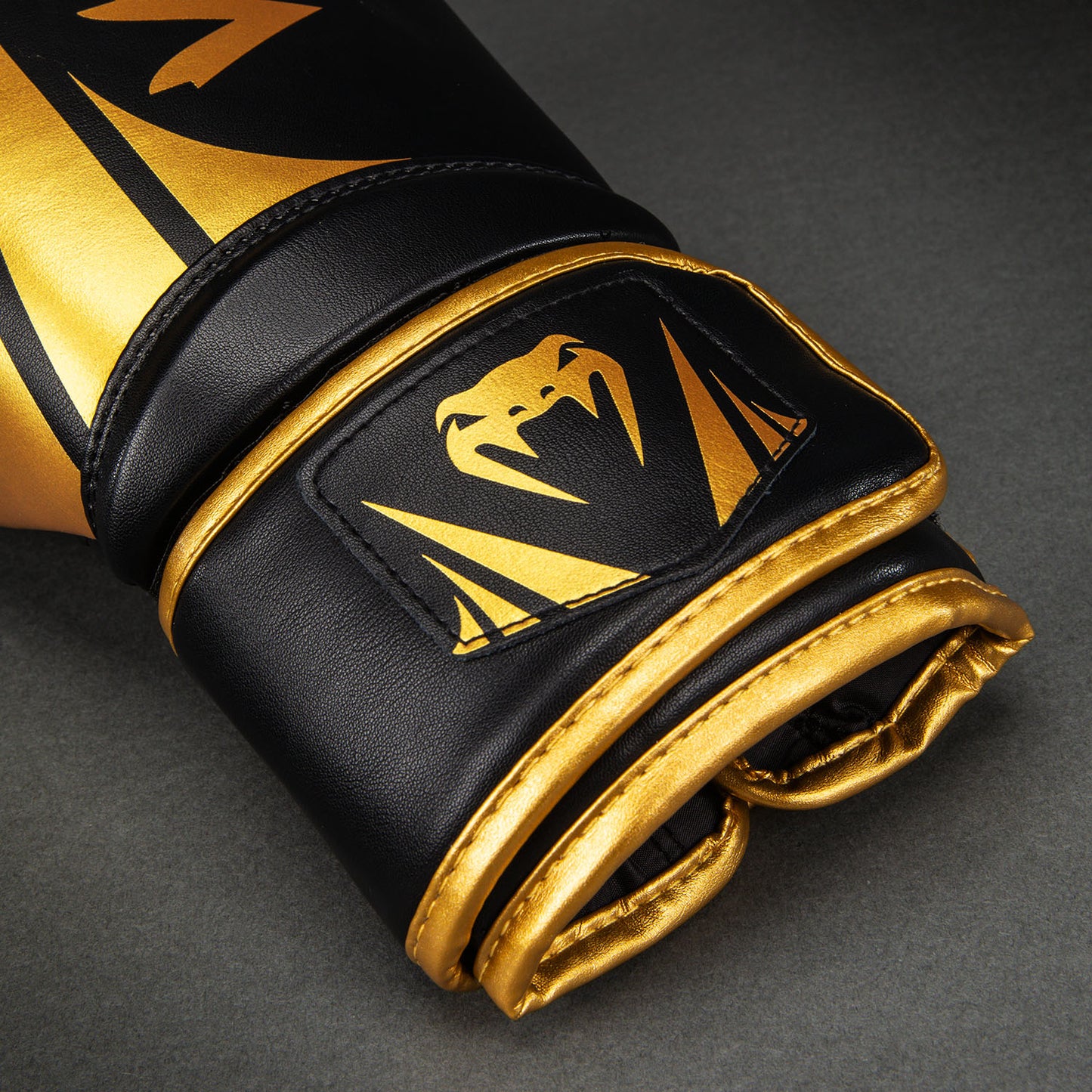 Venum Challenger 2.5 Boxing Gloves – Black/Gold