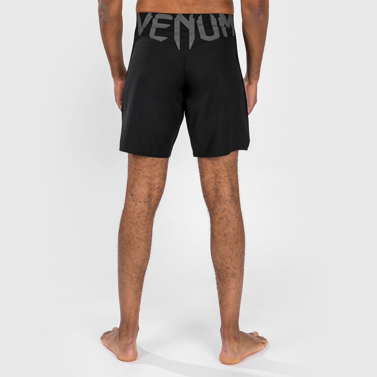Venum Light 5.0 Fightshort - Black/White