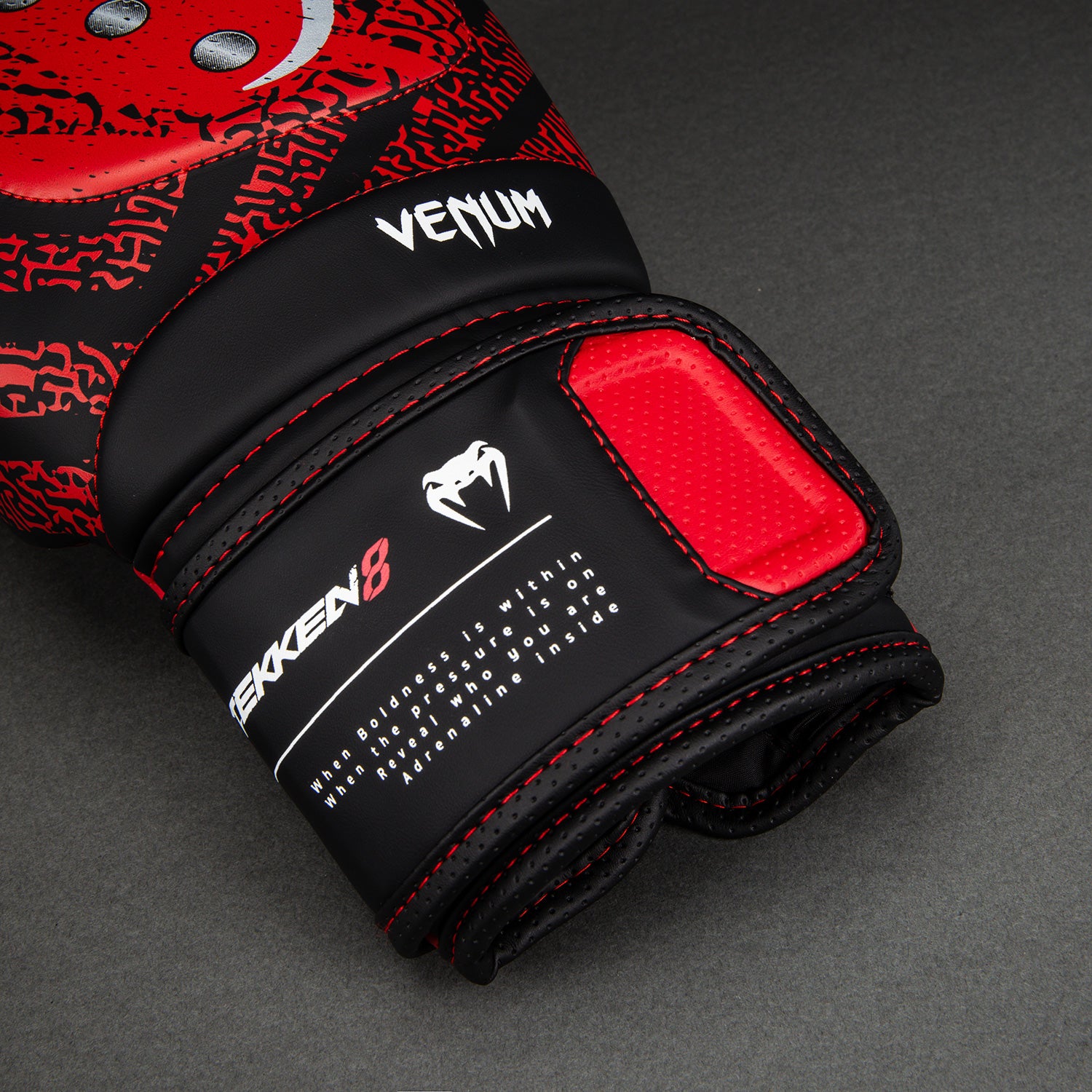 Venum x TEKKEN 8 Boxing Gloves - Kazuya - Red/Black - Venum