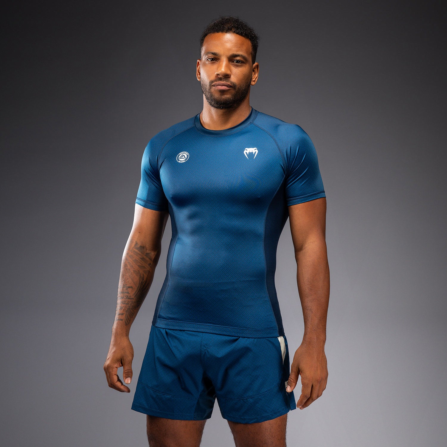 Mサイズ トーレスユニフォーム&Mサイズリヴァポウェア&ボトル Mサイズ トーレスユニフォーム&Mサイズリヴァポウェア&ボトル Mサイズ