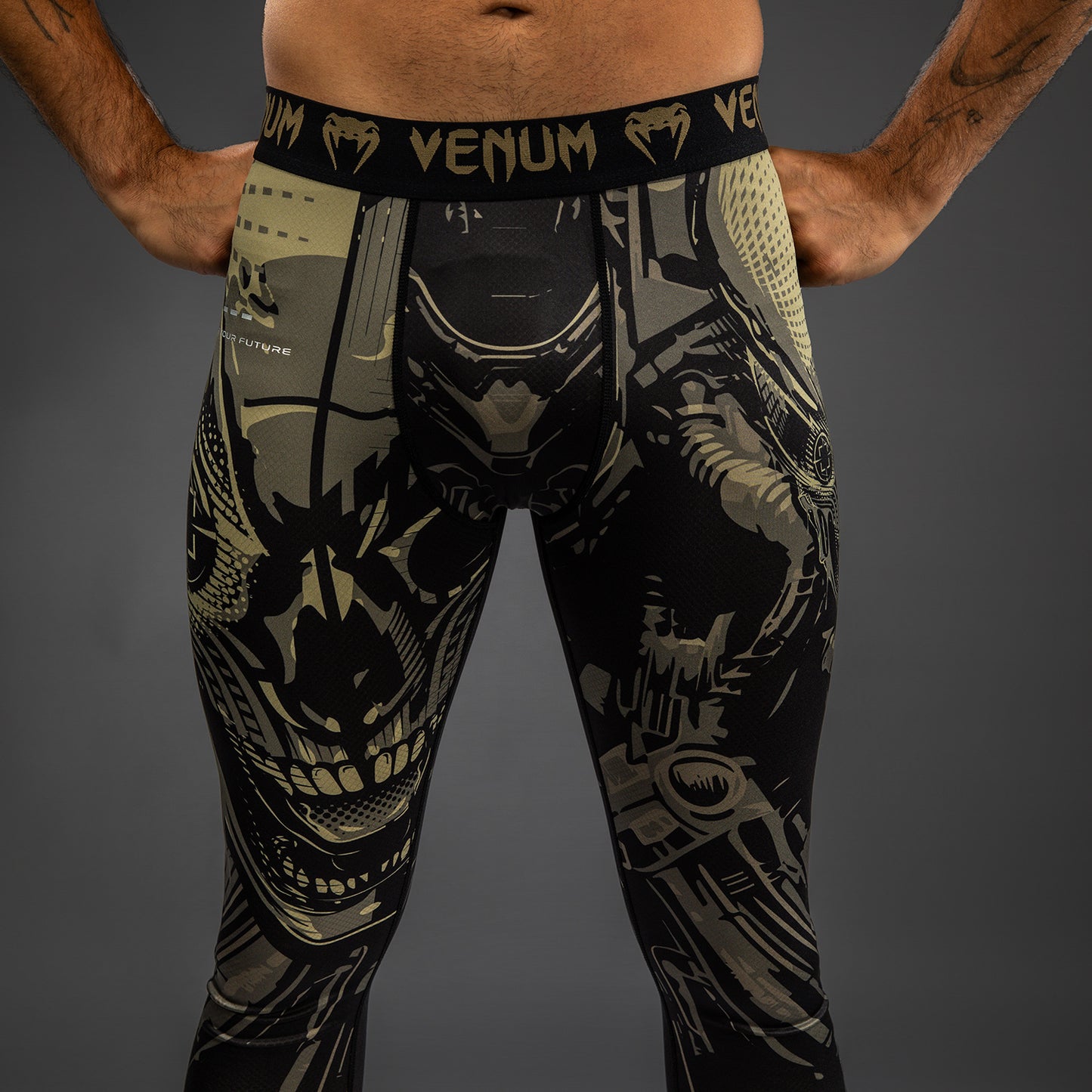 Venum Invader Spats - Black/Sand