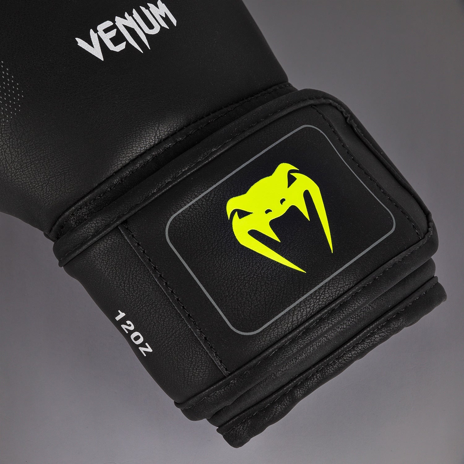 Venum Training Camp 4.0 Boxing Gloves - Black/Neon Green - Venum