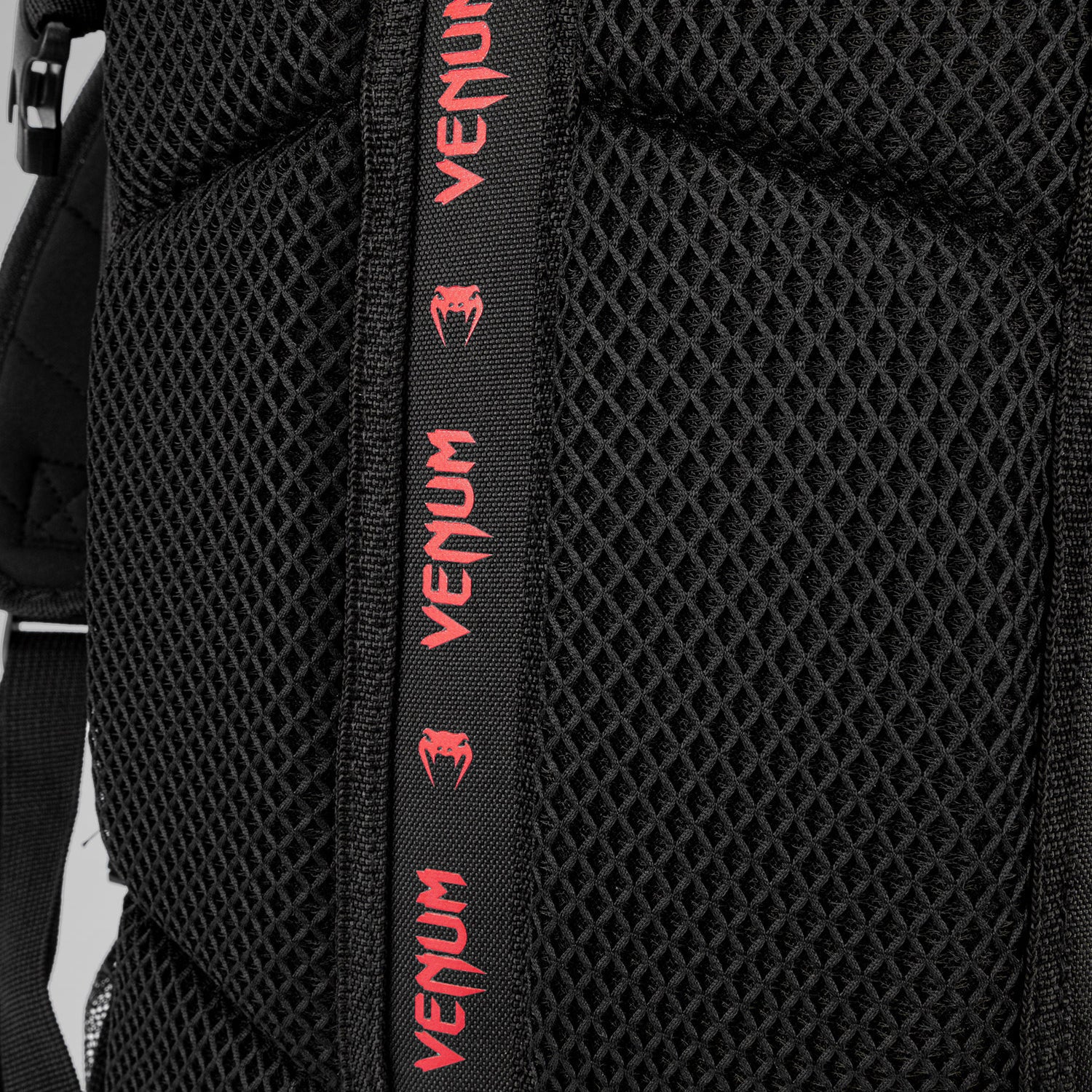 Venum Challenger Pro Evo BackPack (20-25L) - Black/Red - Venum