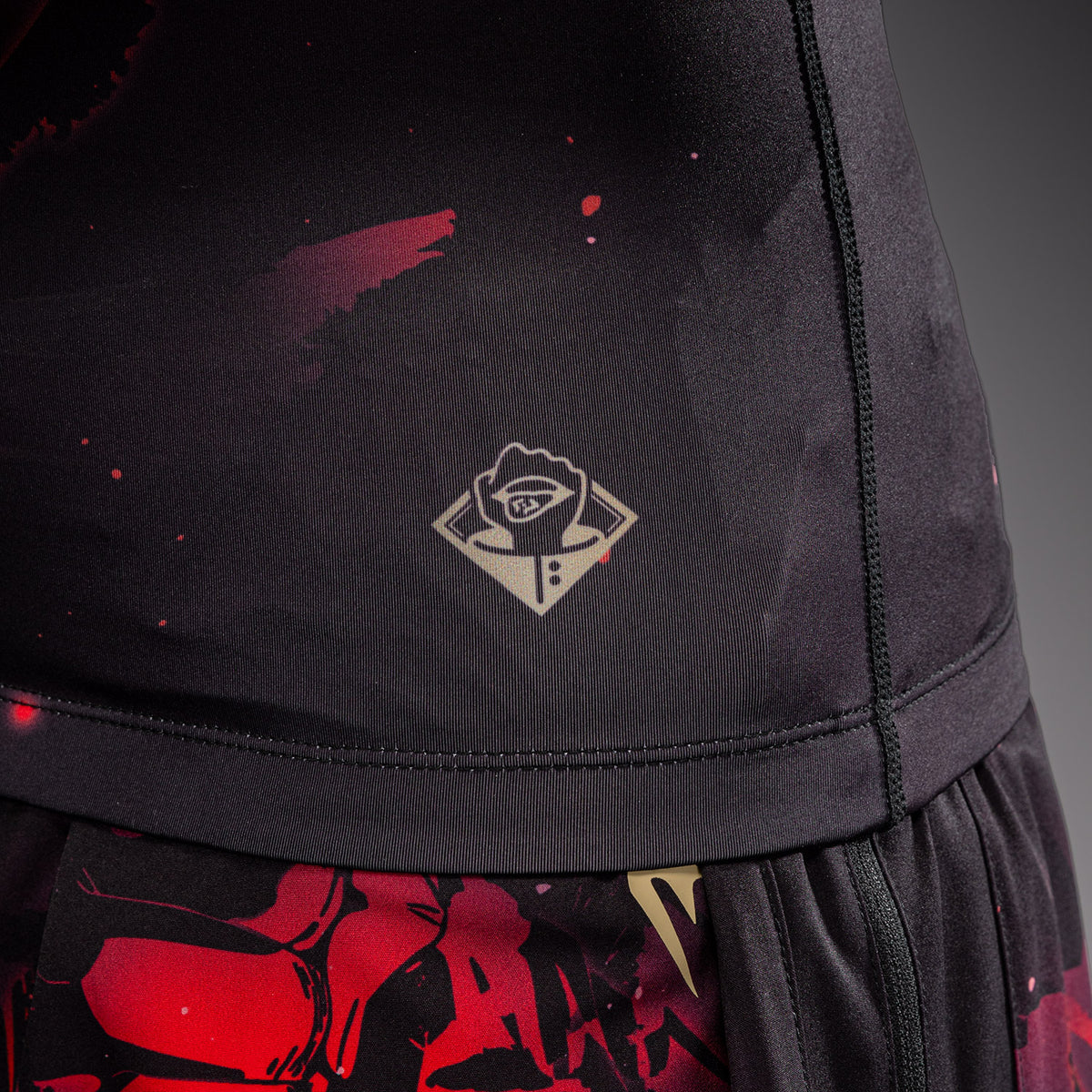 Jujutsu Kaisen x Venum Itadori Short Sleeve Rashguard - Black/Red