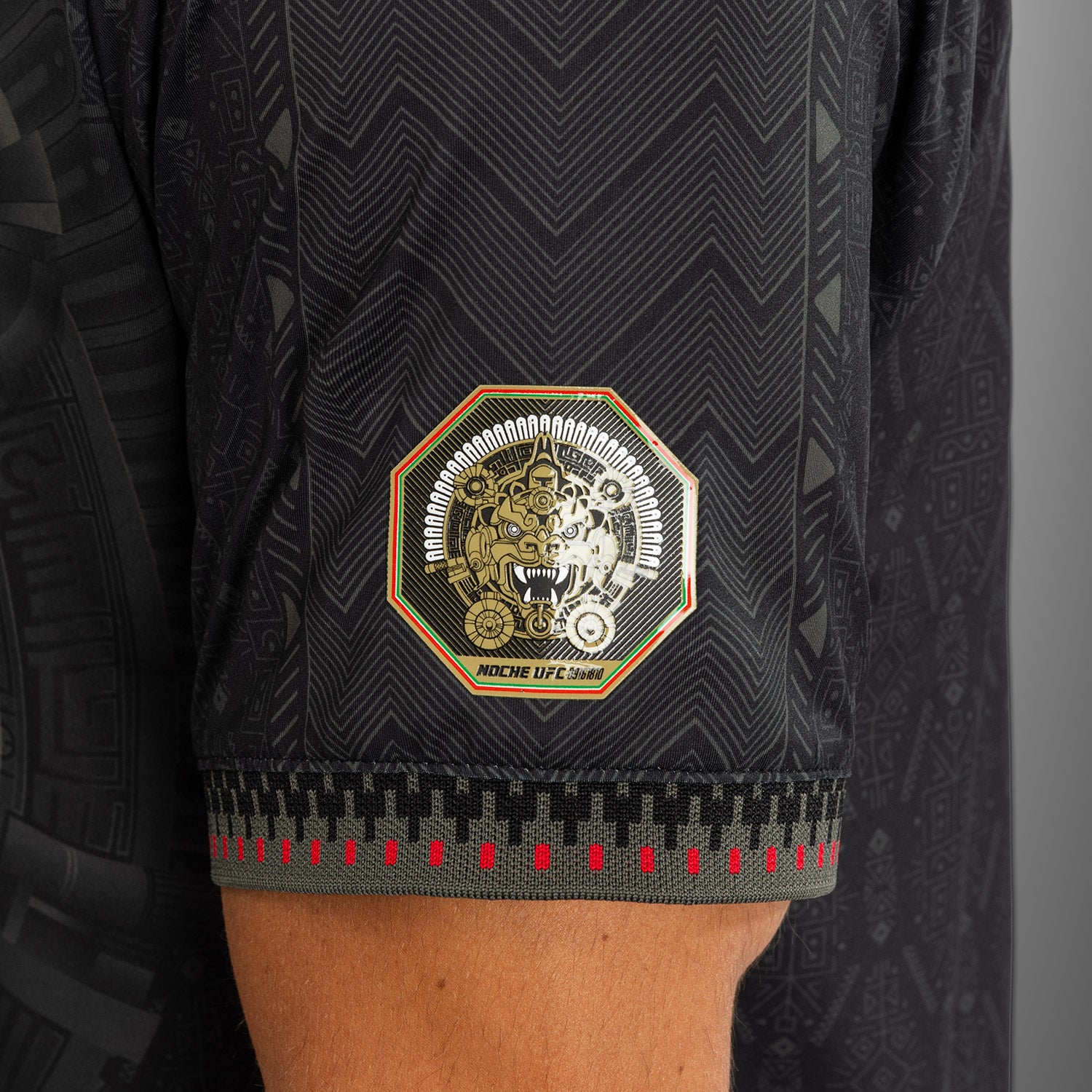 本物 Authentic NOCHE UFC VENUM ジャージーLサイズ Noche UFC By Venum Authentic Fight Night Men's Fight Short - Long