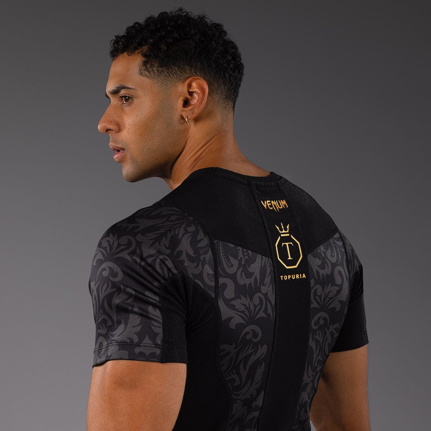 Venum x Topuria Unmatched Edition Short Sleeve Rashguard - Black/Gold