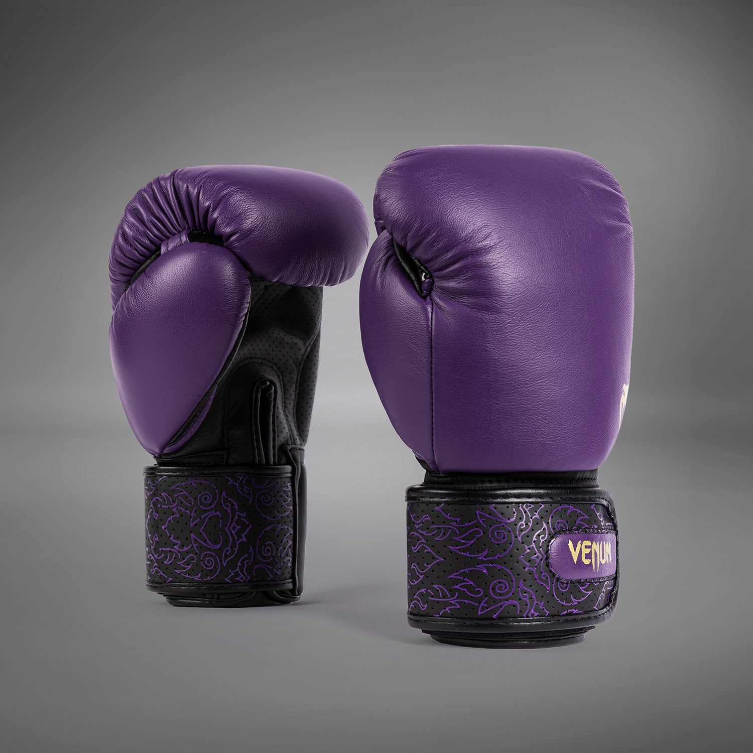 Venum Power 2.0 ボクシンググローブ ブラック/シルバー Venum Power 2.0 Boxing Gloves - Black/Silver - Venum
