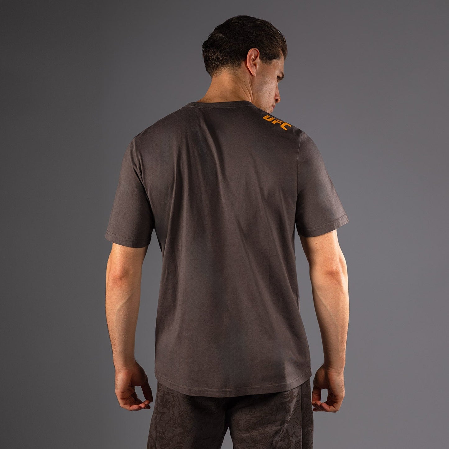 UFC Fusion by Venum Fight Week Men’s Short Sleeve T-Shirt - Solid Earthen Brown