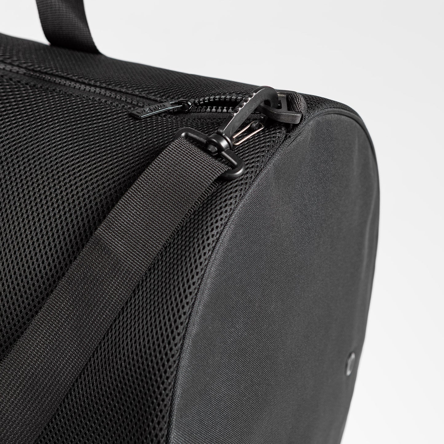 Venum Connect XL Duffle Bag - Black