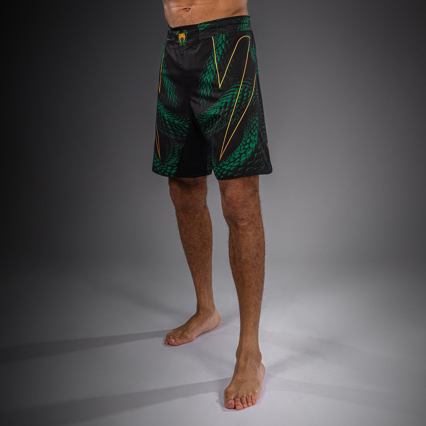 Venum Matupa Fightshorts - Black/Green/Gold