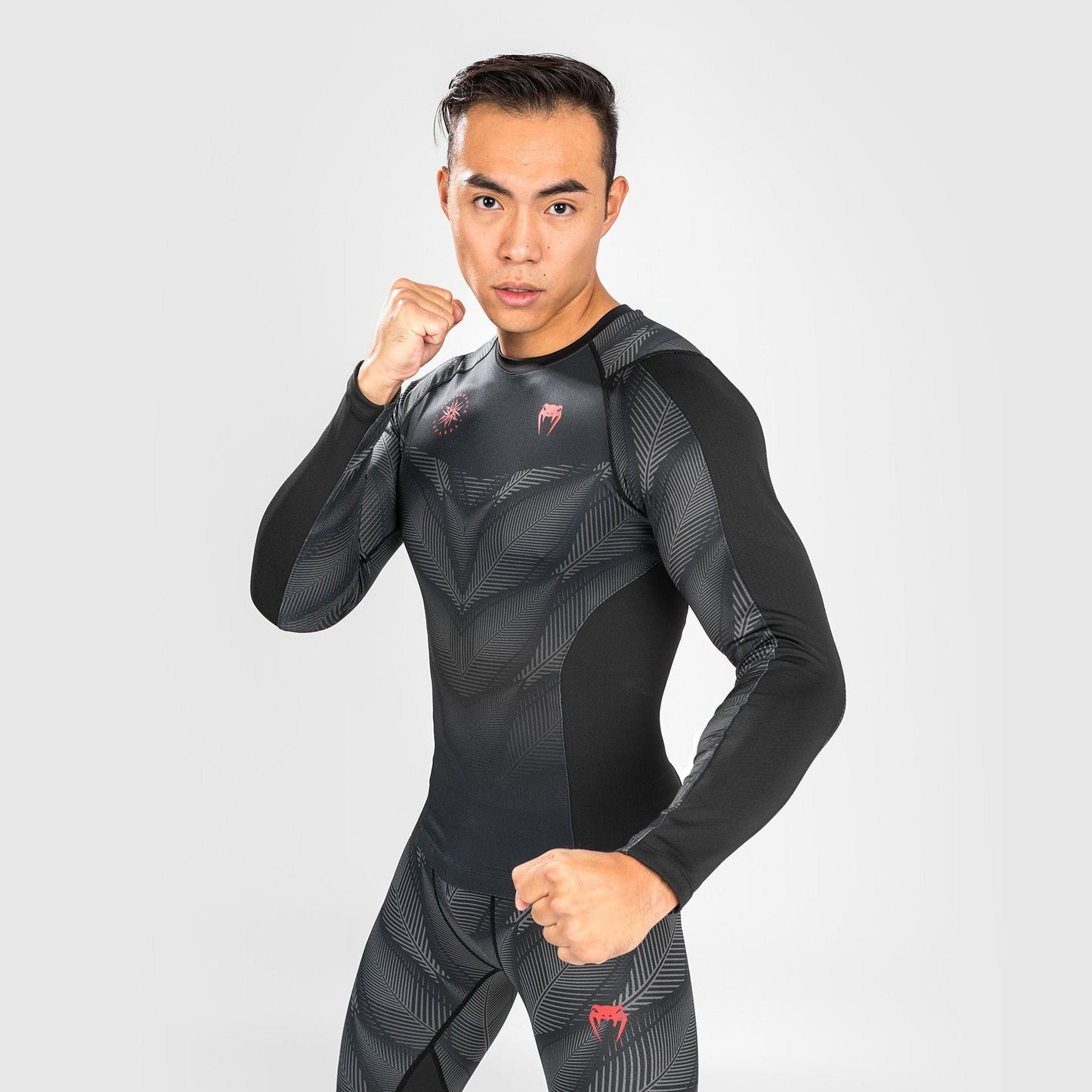 Venum Phantom Rashguard Long Sleeves - Black/Red