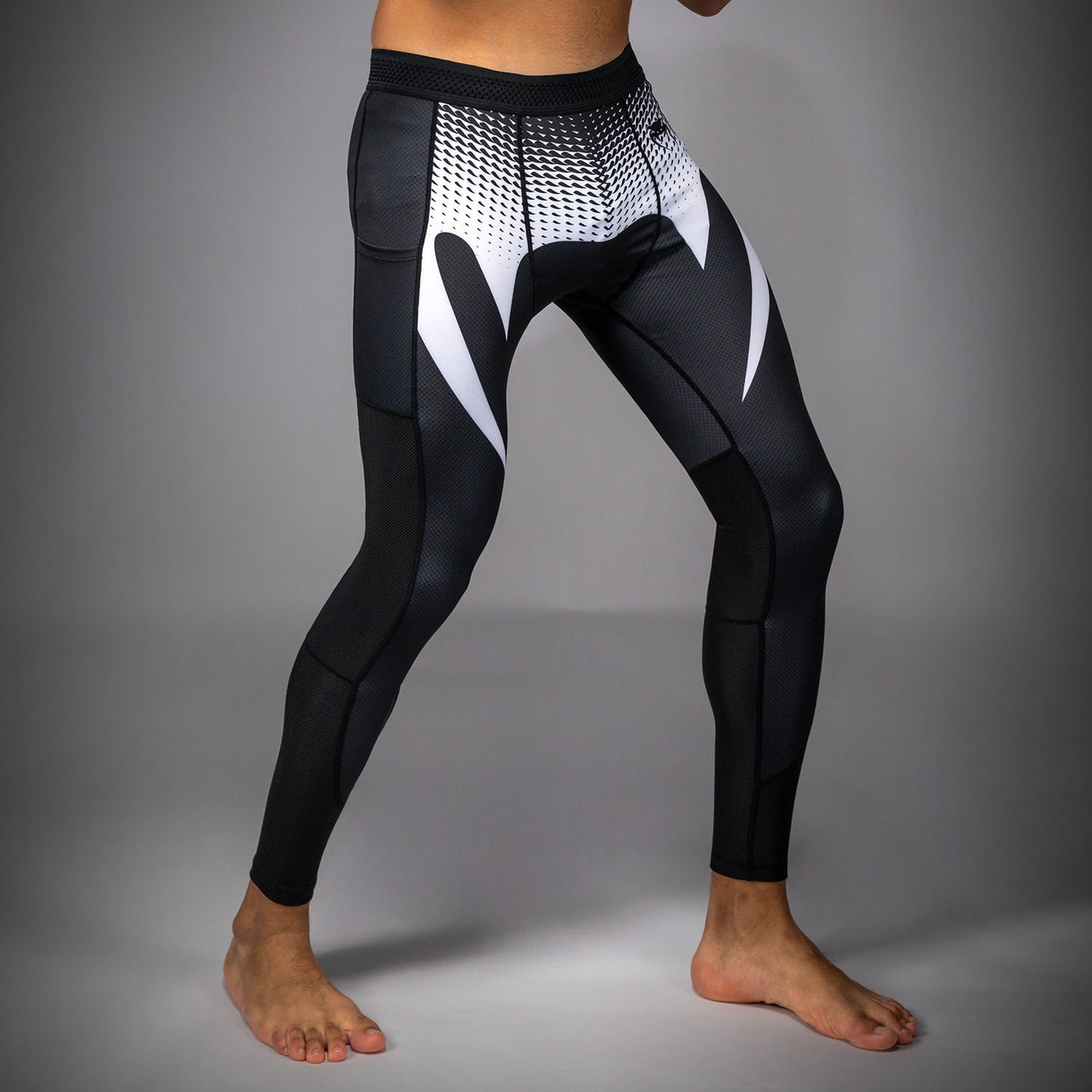 Venum No Gi Spats - Black/White