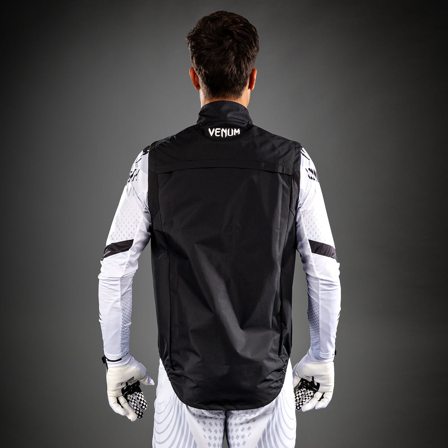 Venum MX Basics Sleeveles Windbreaker - Black/White